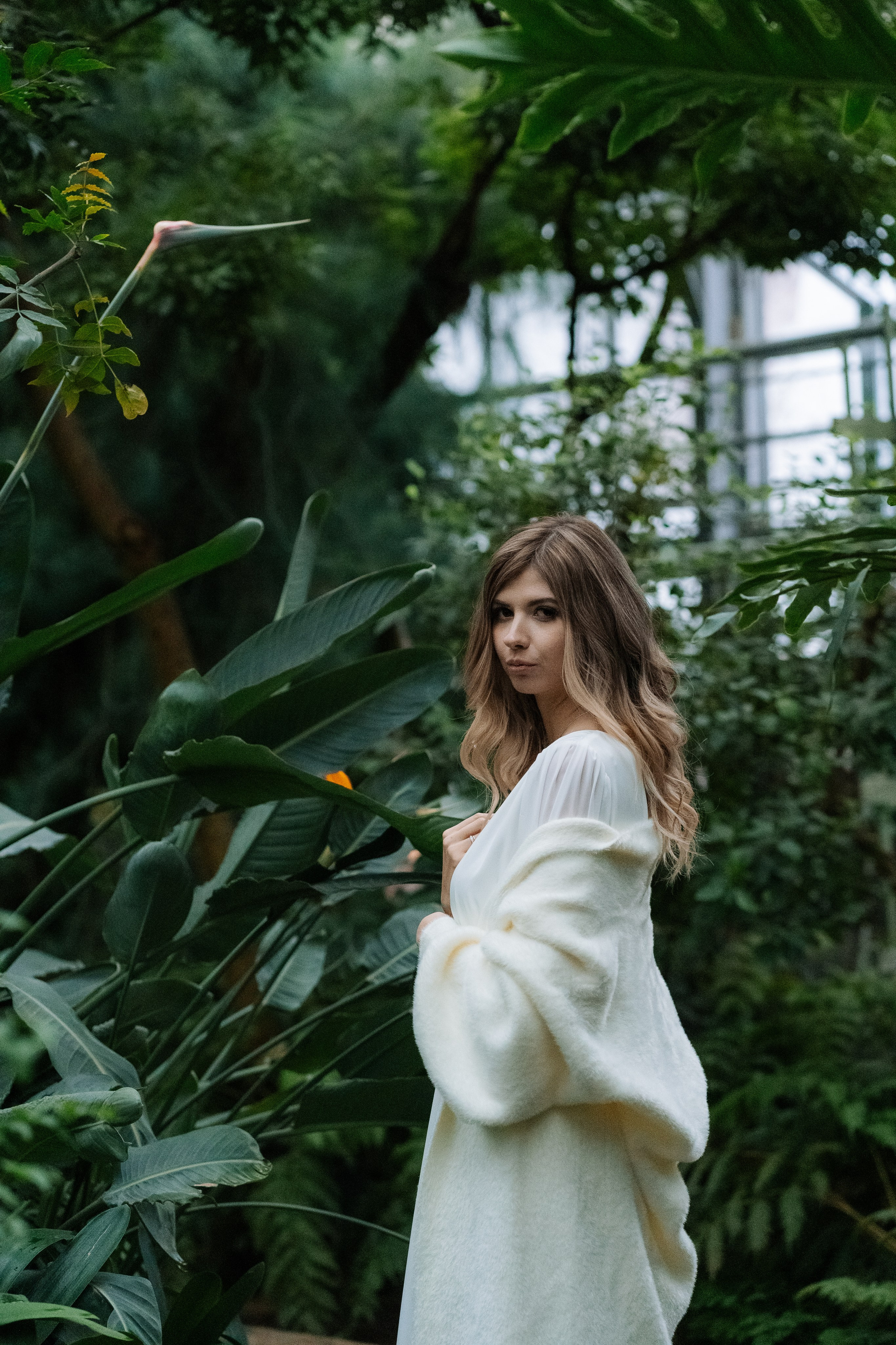 Свадебная фотосессия в оранжерее, Москва. Свадебный фотограф в Москве Анна Полушина