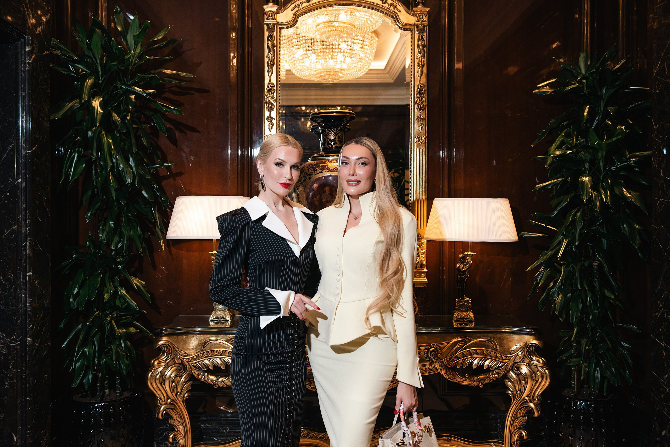 Блогеры, предприниматели. Фотограф, визажист. Москва