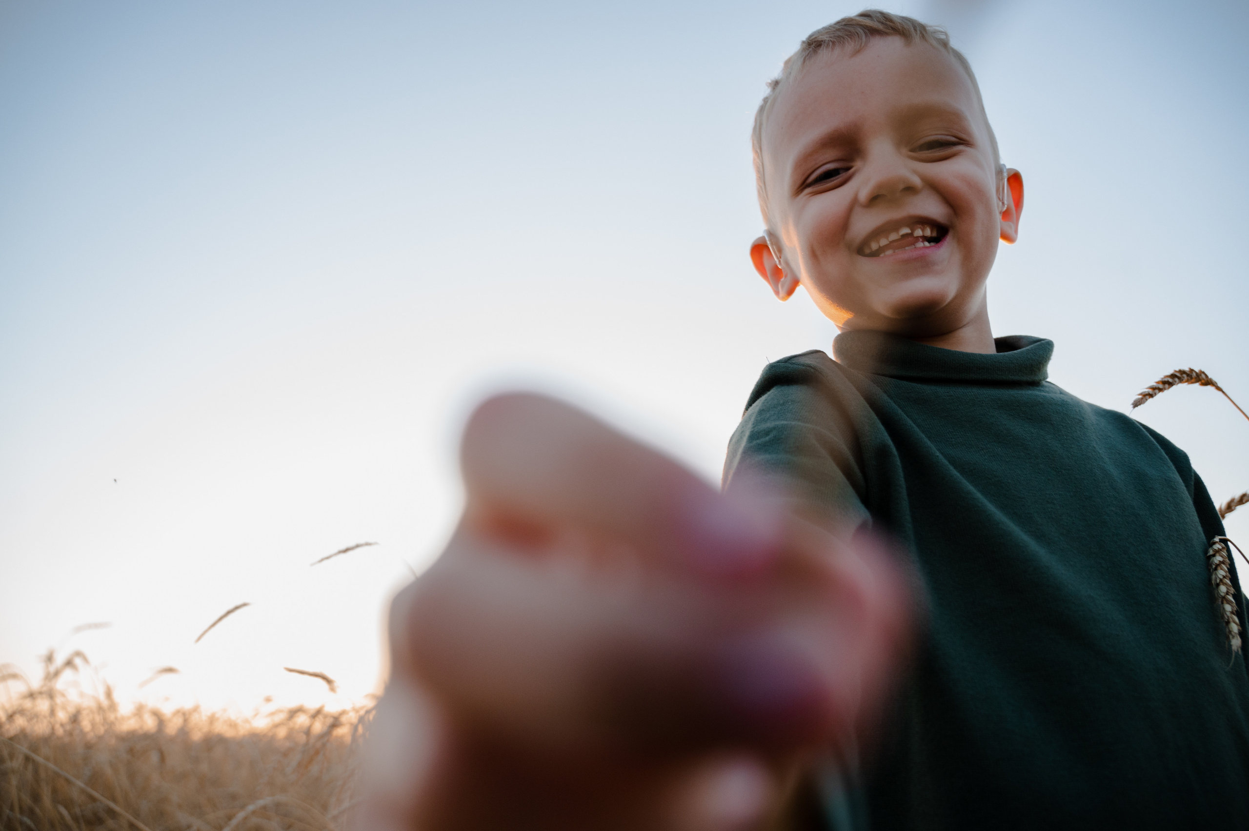 Маша и Саша, пшеница. Фотограф Красноярск Екатерина Карпеза