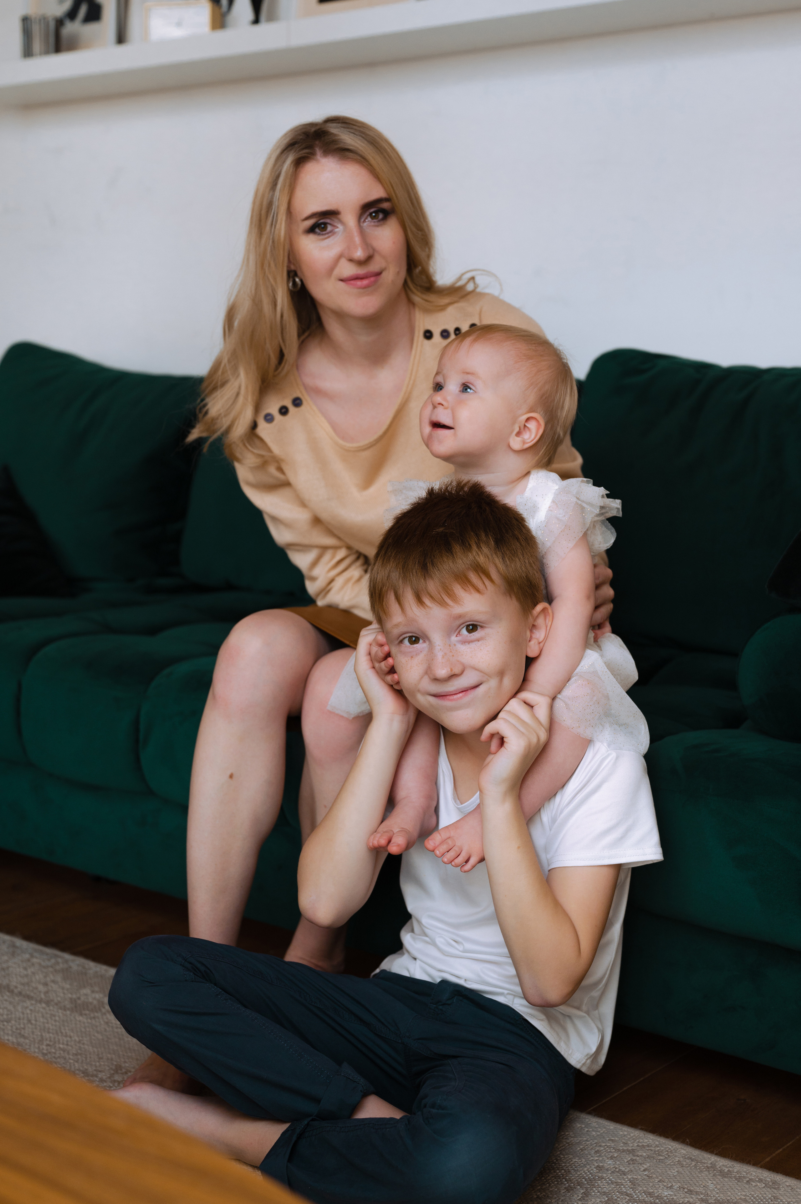 Светлана и детки, фотостудия MOON. Фотограф Красноярск Екатерина Карпеза