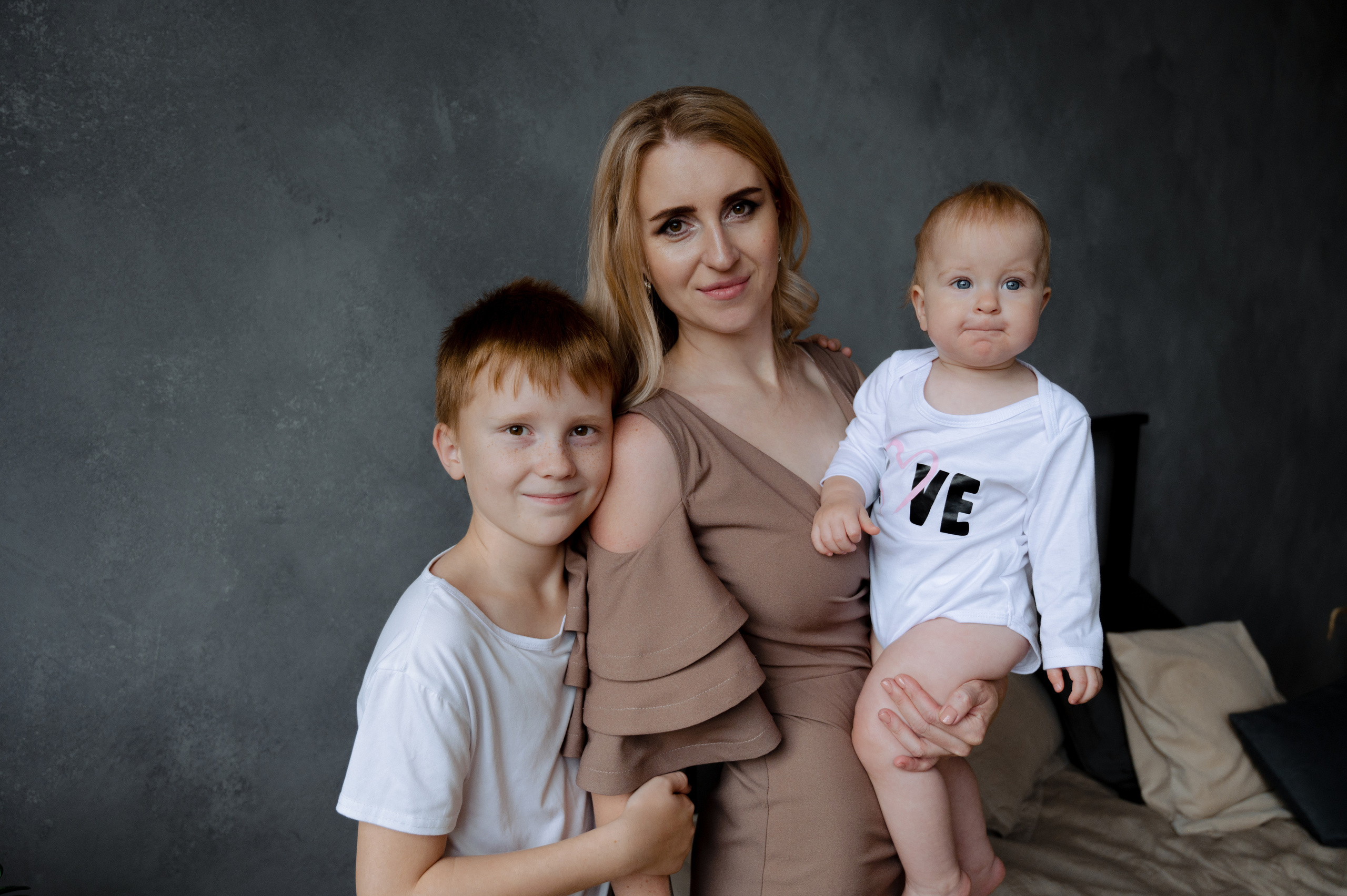 Светлана и детки, фотостудия MOON. Фотограф Красноярск Екатерина Карпеза