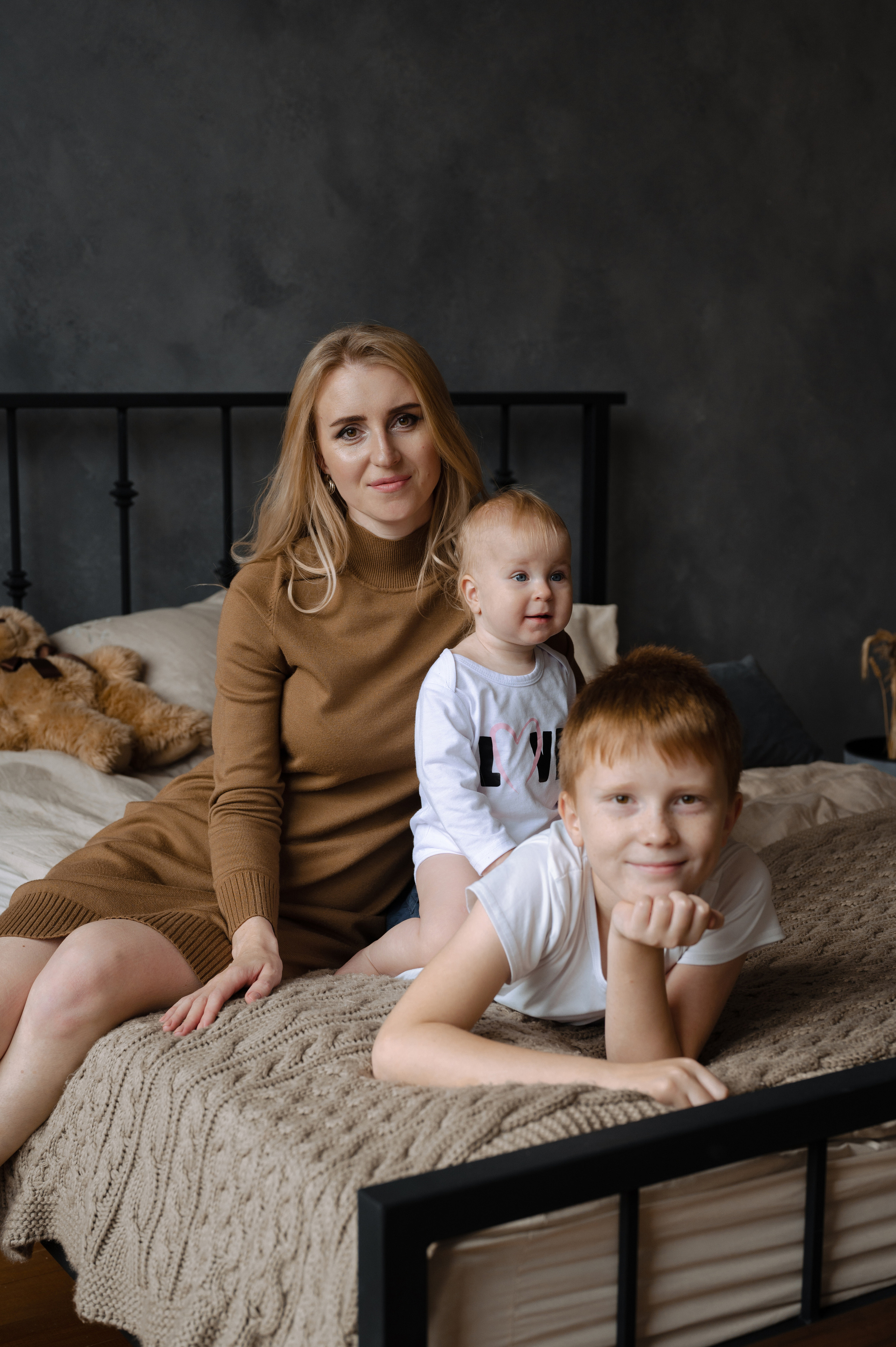 Светлана и детки, фотостудия MOON. Фотограф Красноярск Екатерина Карпеза