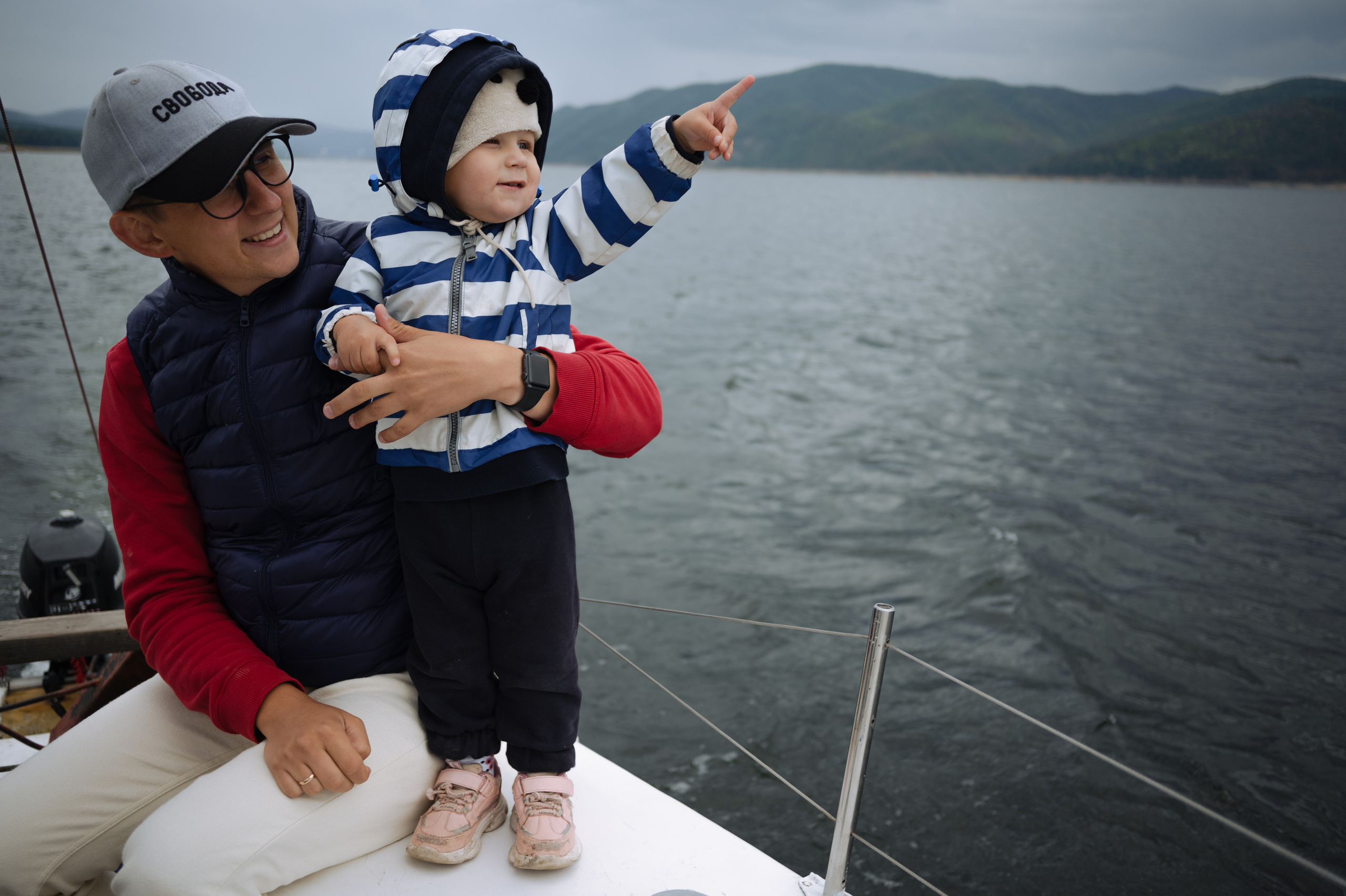 Никита и родители, Красноярское море. Фотограф Красноярск Екатерина Карпеза