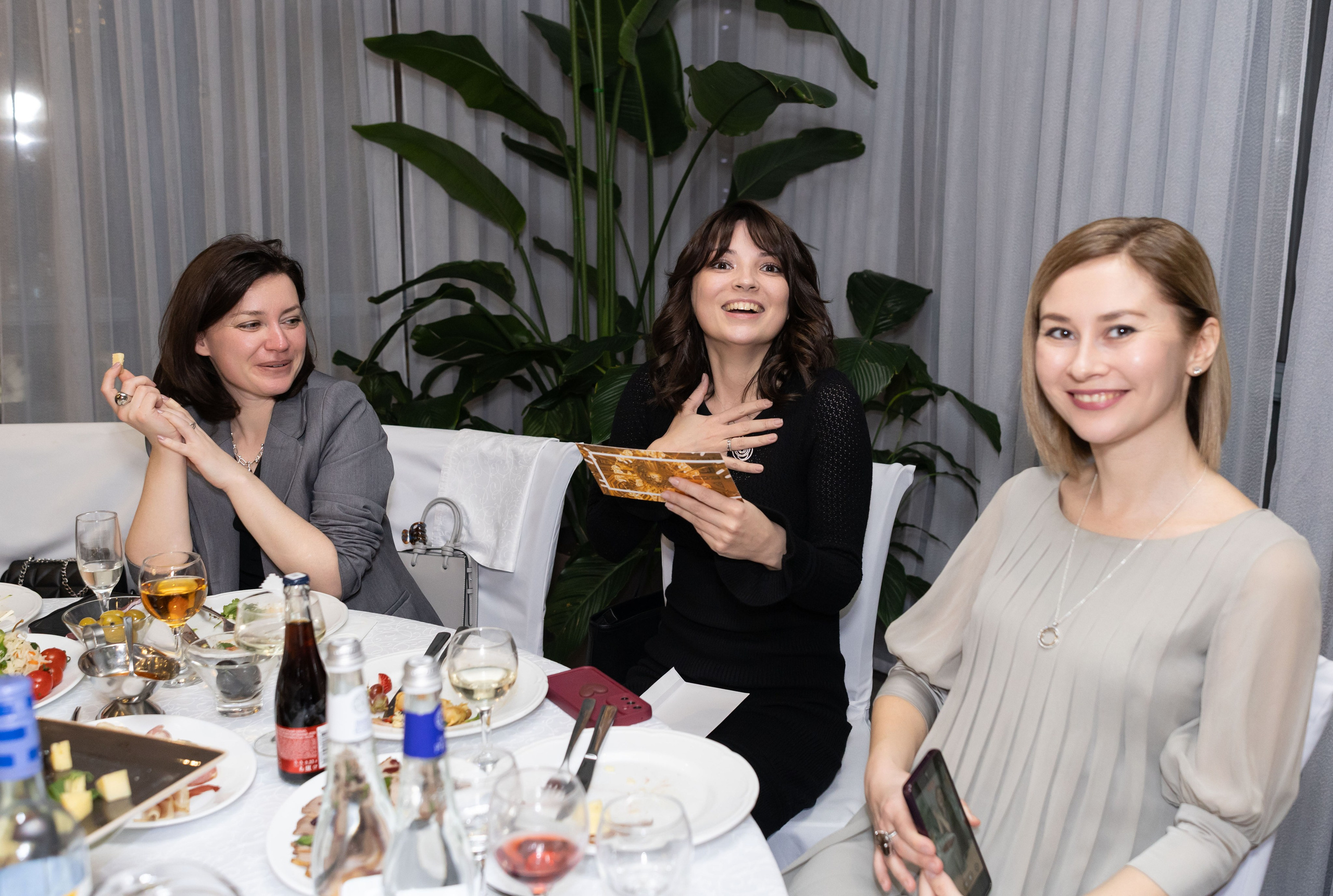 Корпоратив ресторан Времена года Москва. Семейный и детский фотограф Анна Петракова