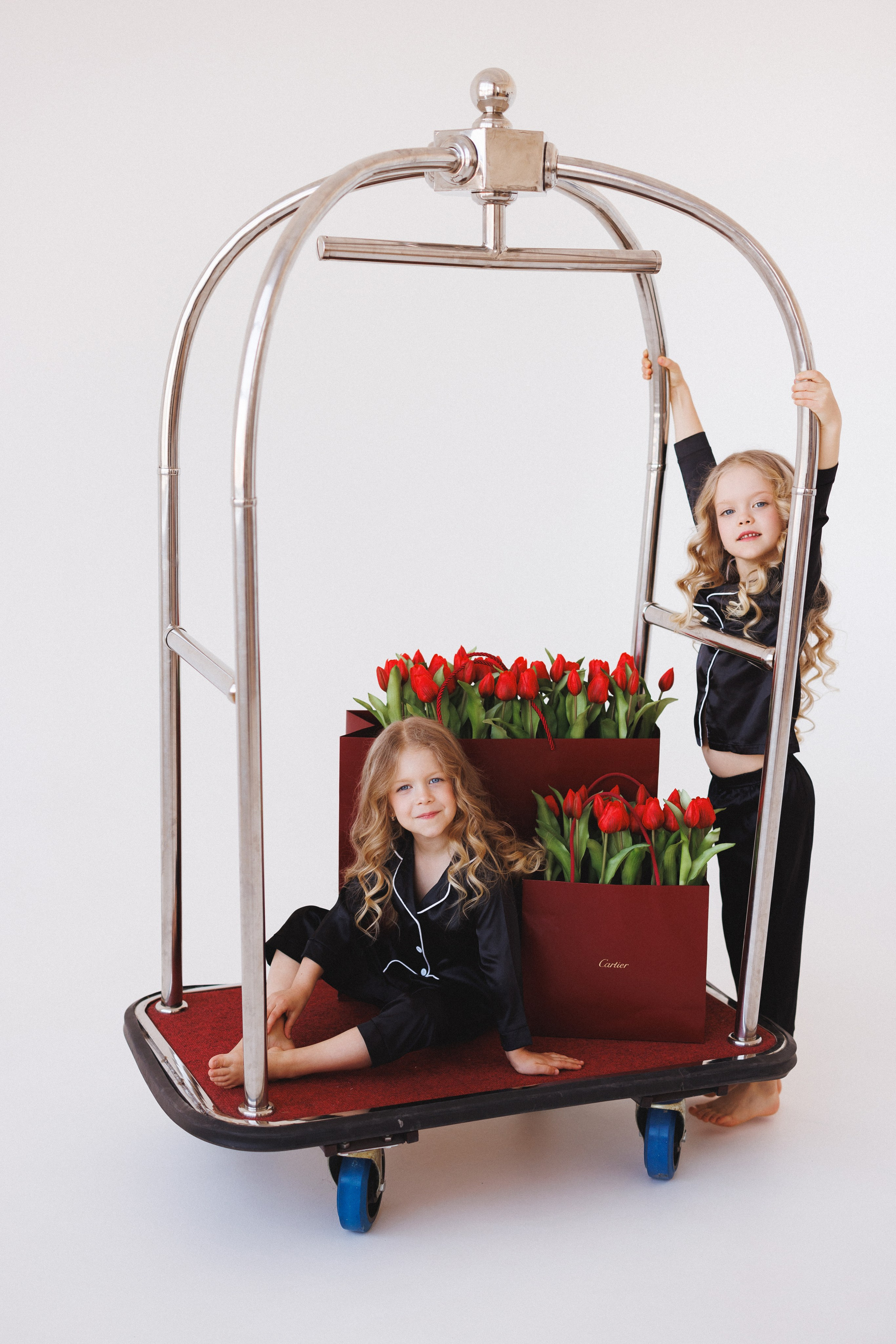 Фотосессия для девочек в тематике «Гардеробная». Семейный и детский фотограф в Краснодаре Анна Трашкова