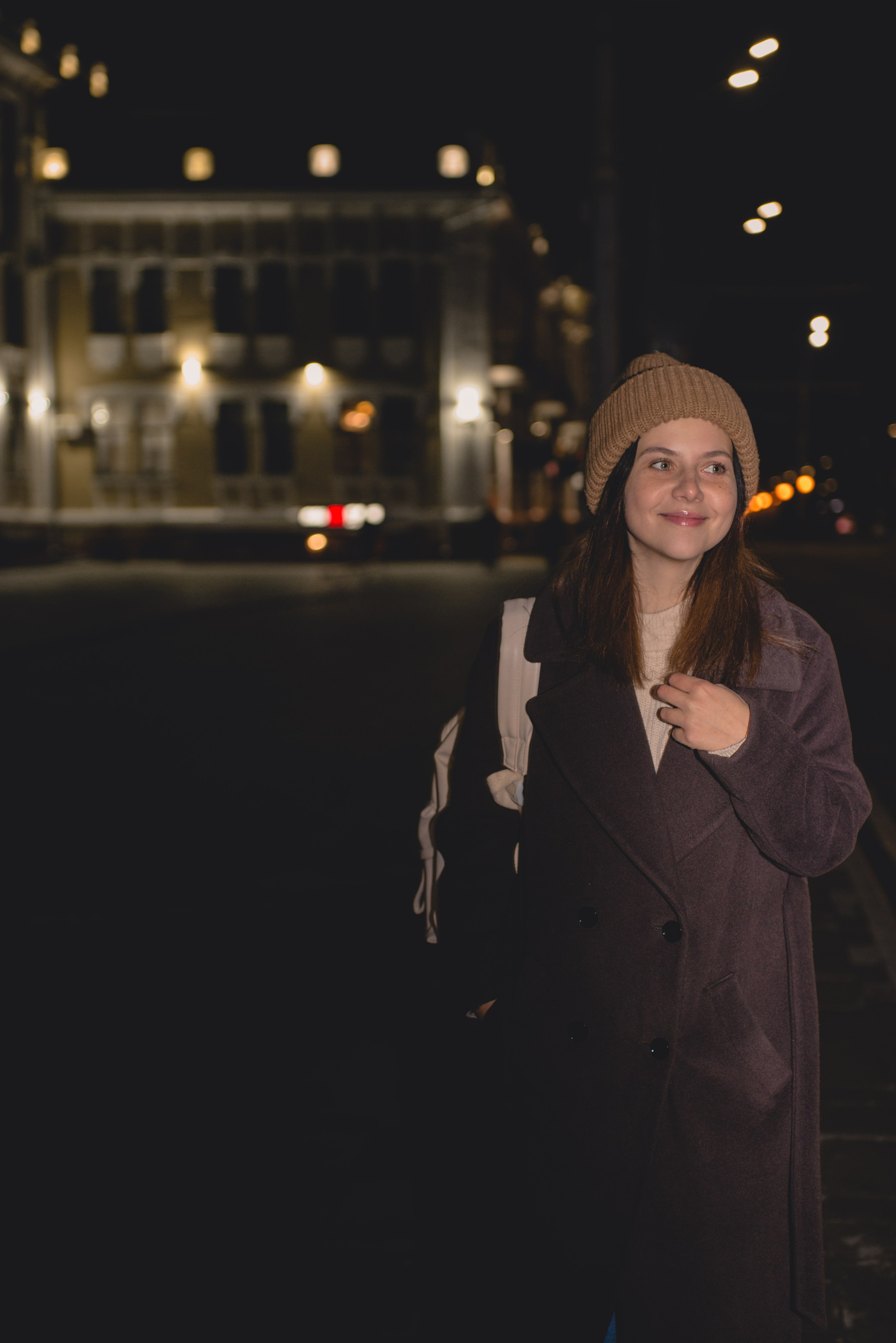 Софи. Огни вечернего города. Фотограф Людмила Белова