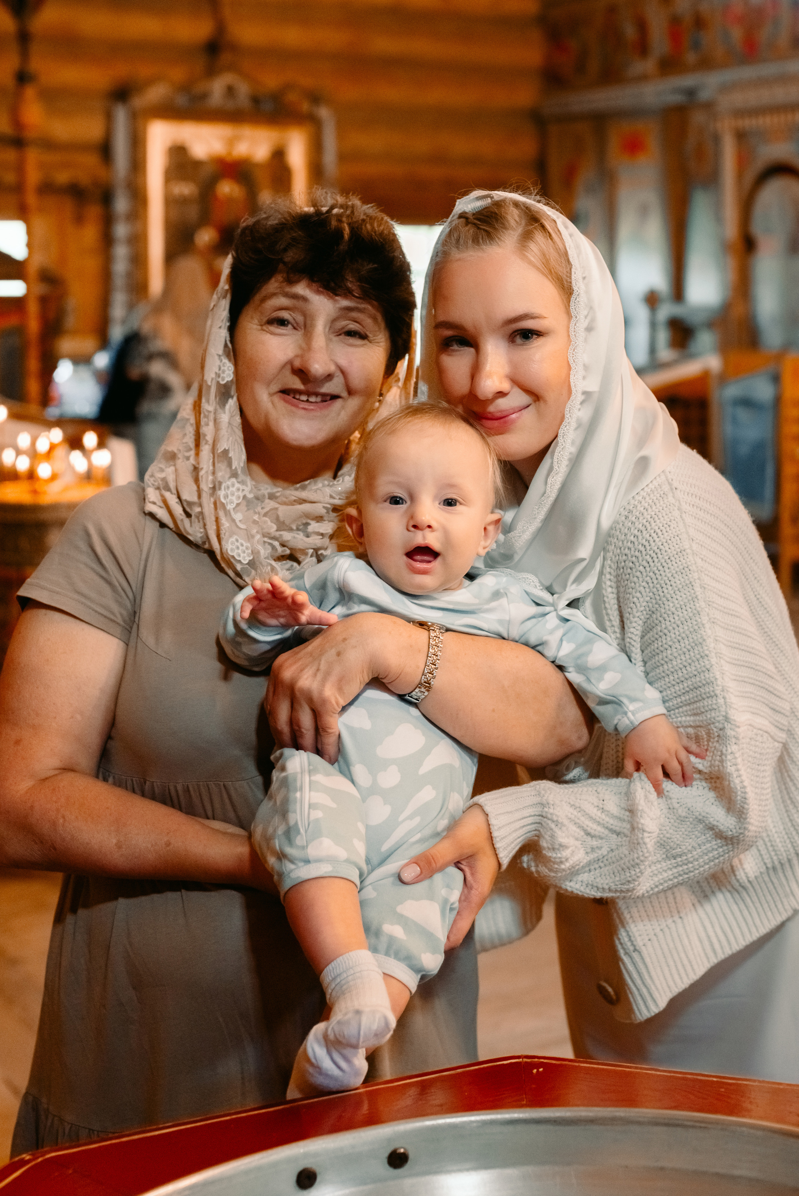 Фотосессия Крещения в Санкт-Петербурге. Фотограф Юлия Кондратьева