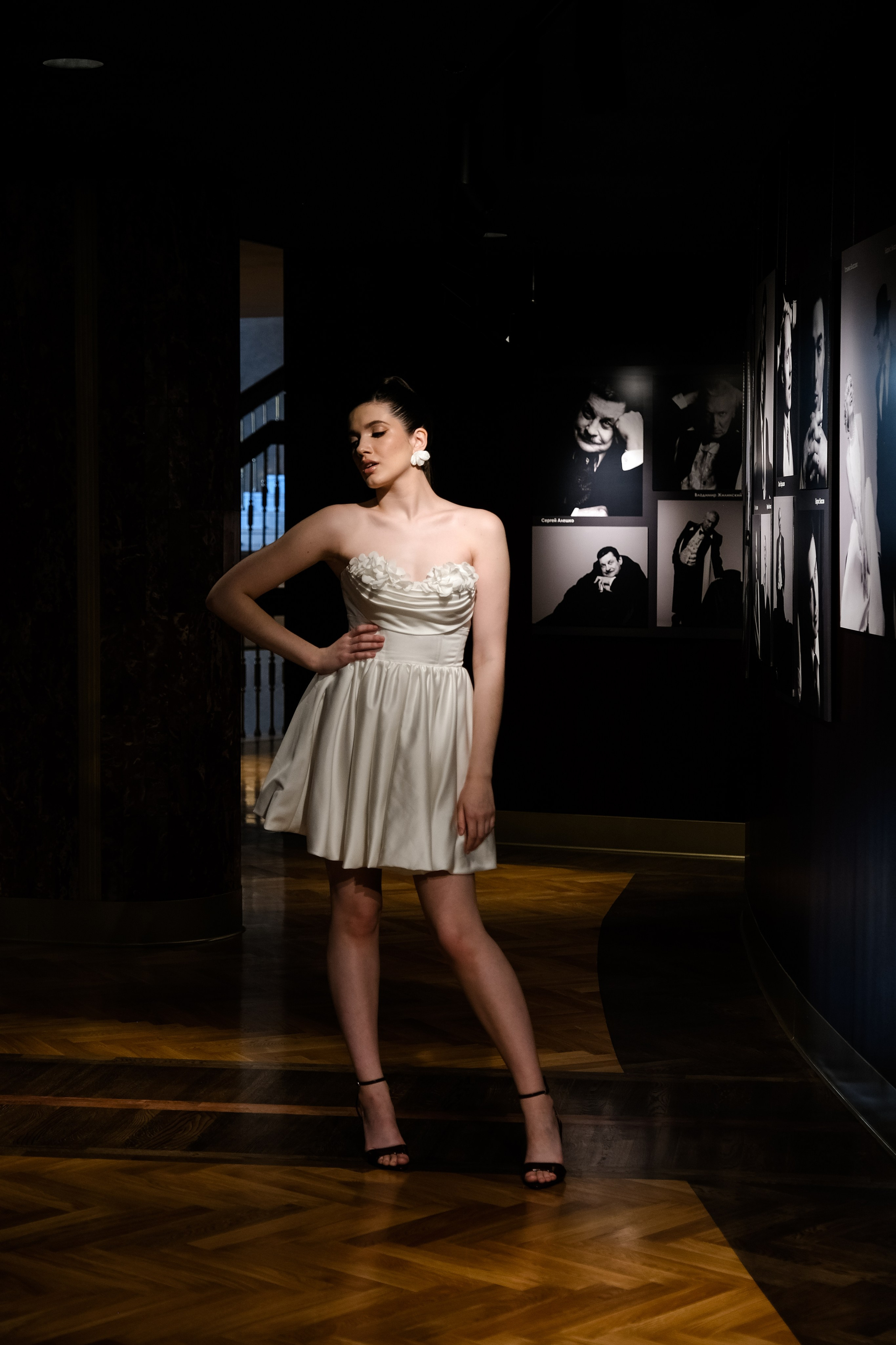 Свадебная фотосессия в театре драмы имени Наума Орлова. Свадебный фотограф в Челябинске Сырчикова Наталья