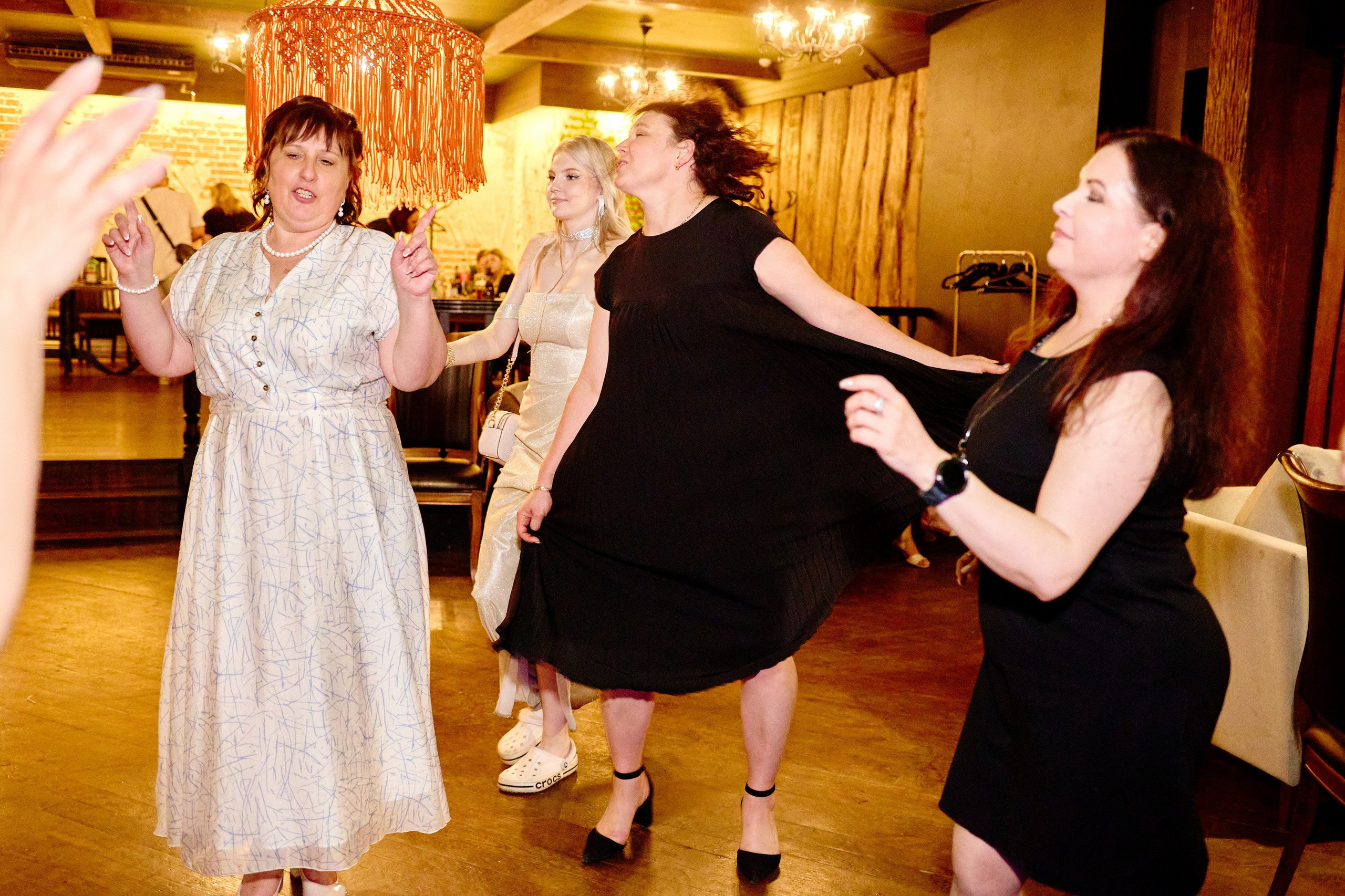 Выпускной 35 Сош. Фотограф Выпускные альбомы Таганрог Сергей Коробченко