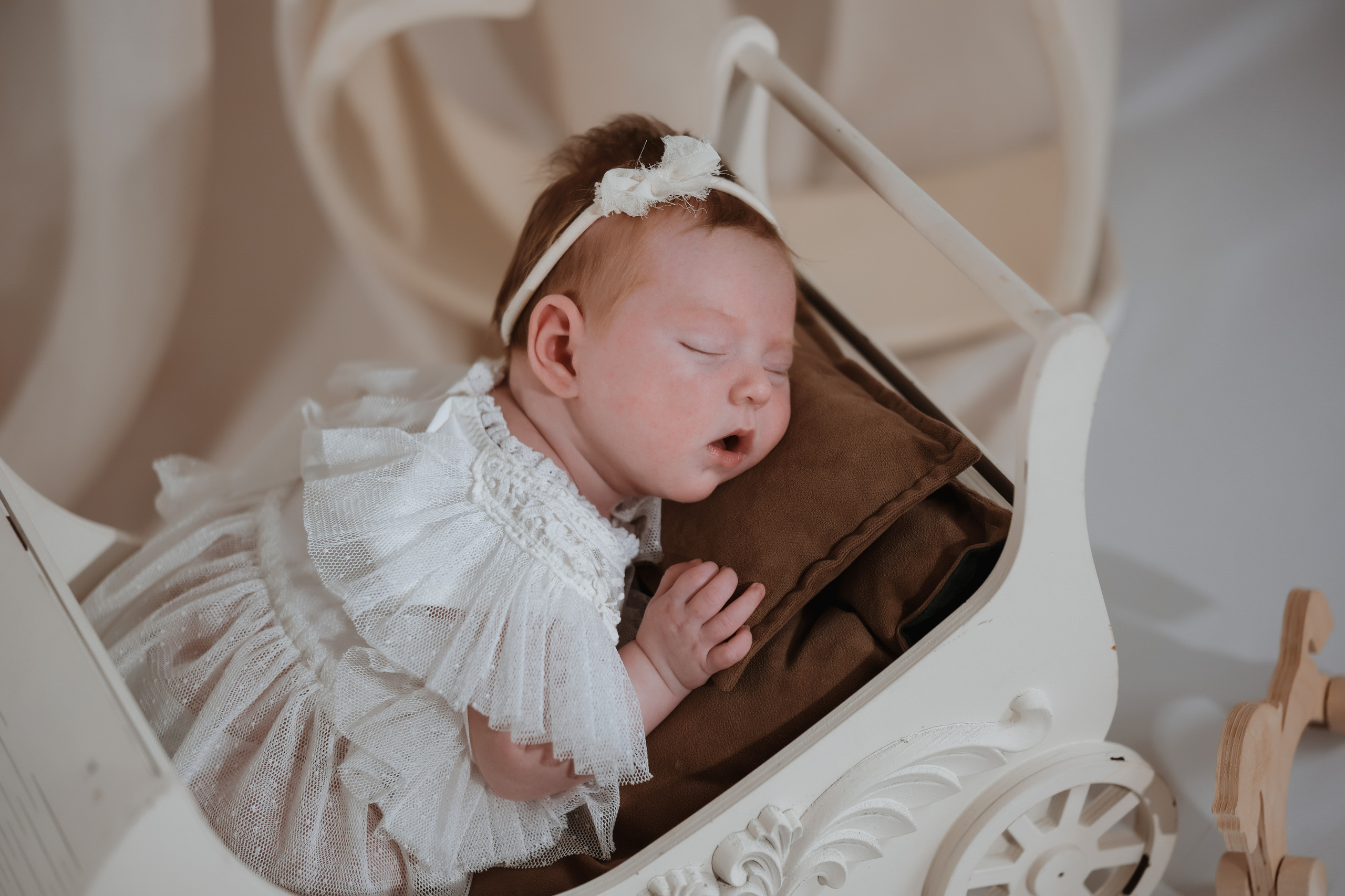 Годовасики и малыши…. Фотограф новорожденных в Брянске Анжелика Прохоренкова