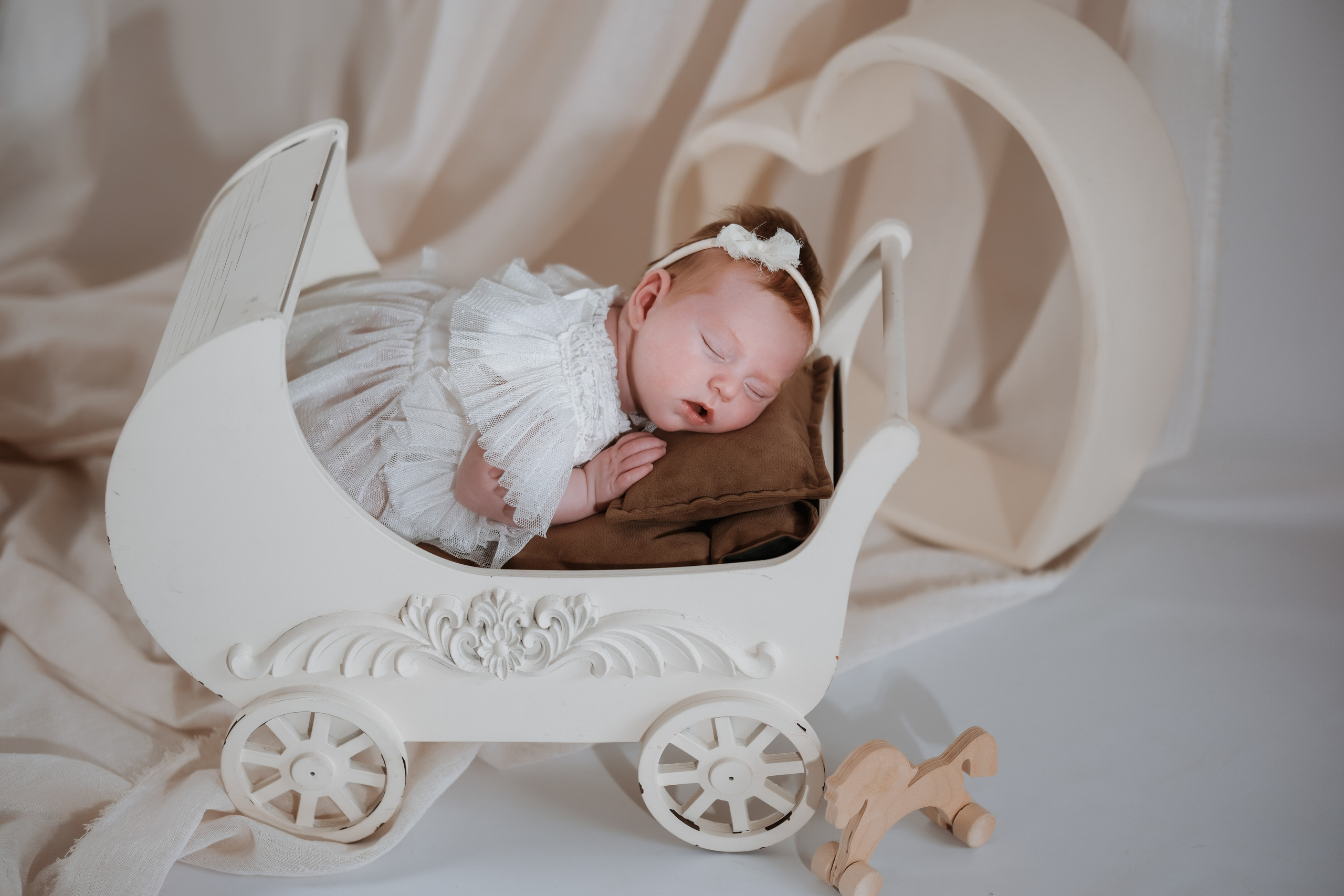 Годовасики и малыши…. Фотограф новорожденных в Брянске Анжелика Прохоренкова