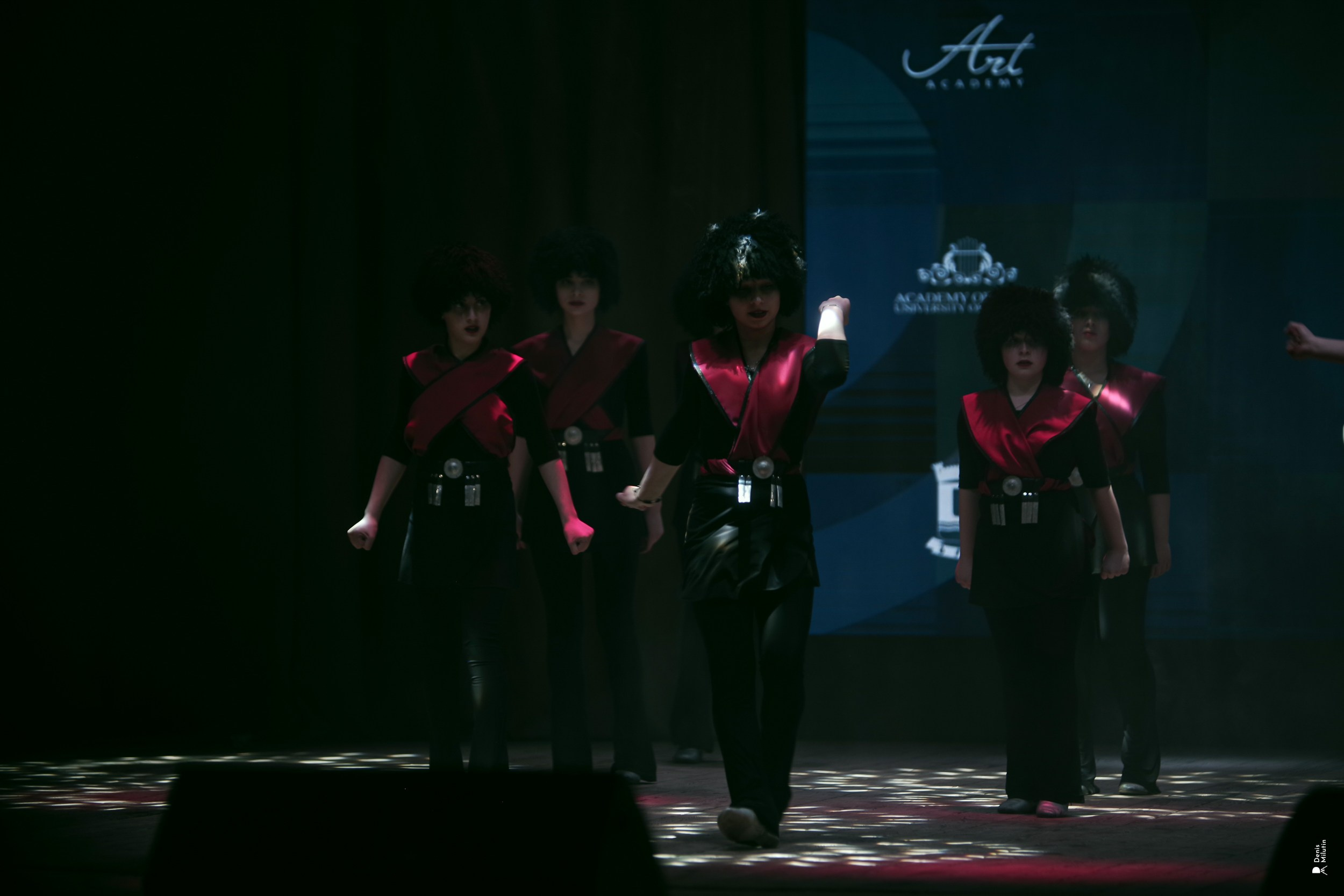 Танцы в Хоби. Портретный фотограф Денис Милютин