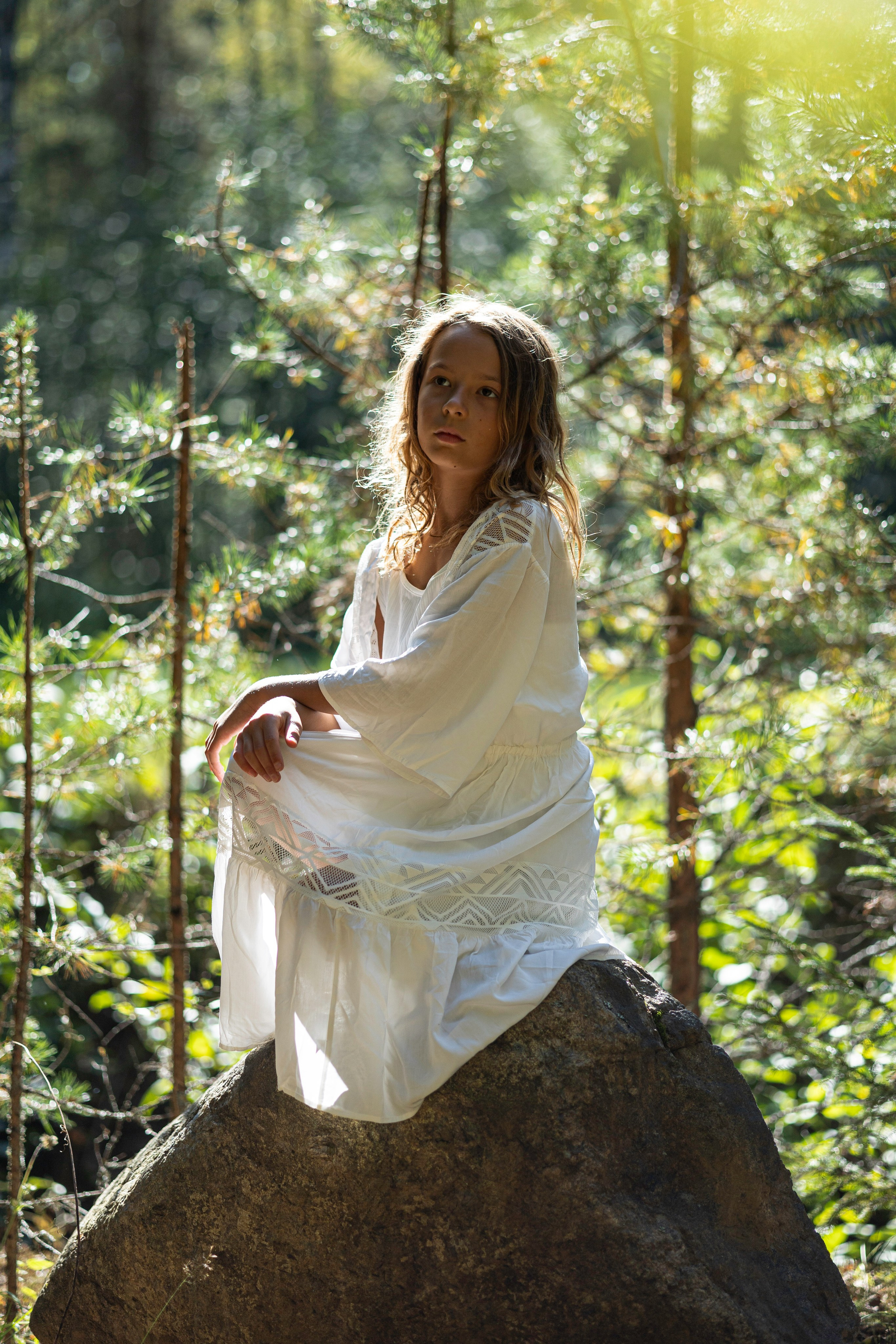 Творческая репортажная фотосессия в лесу