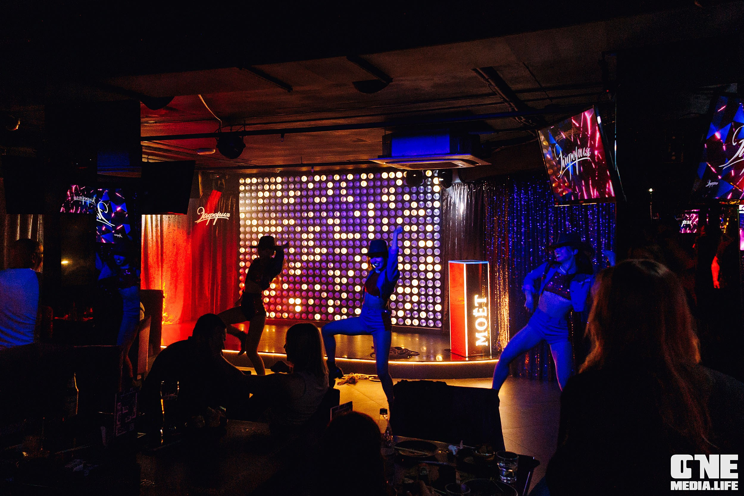 Фоторепортаж из караоке-клуба Эйфория. One Media Life: фоторепортажи, фотоотчеты с мероприятий и заведений