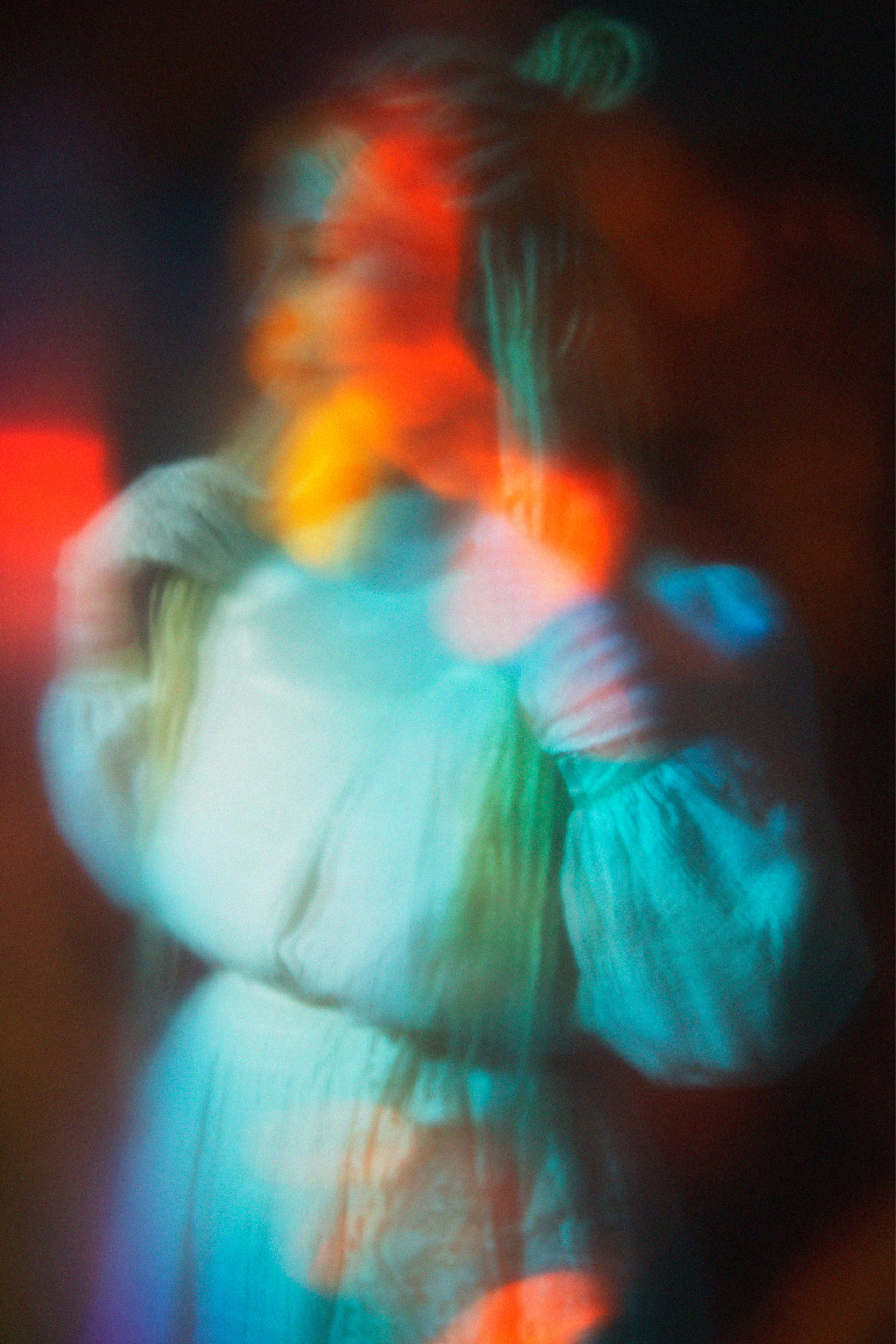 WOMEN. Neumann’s moon