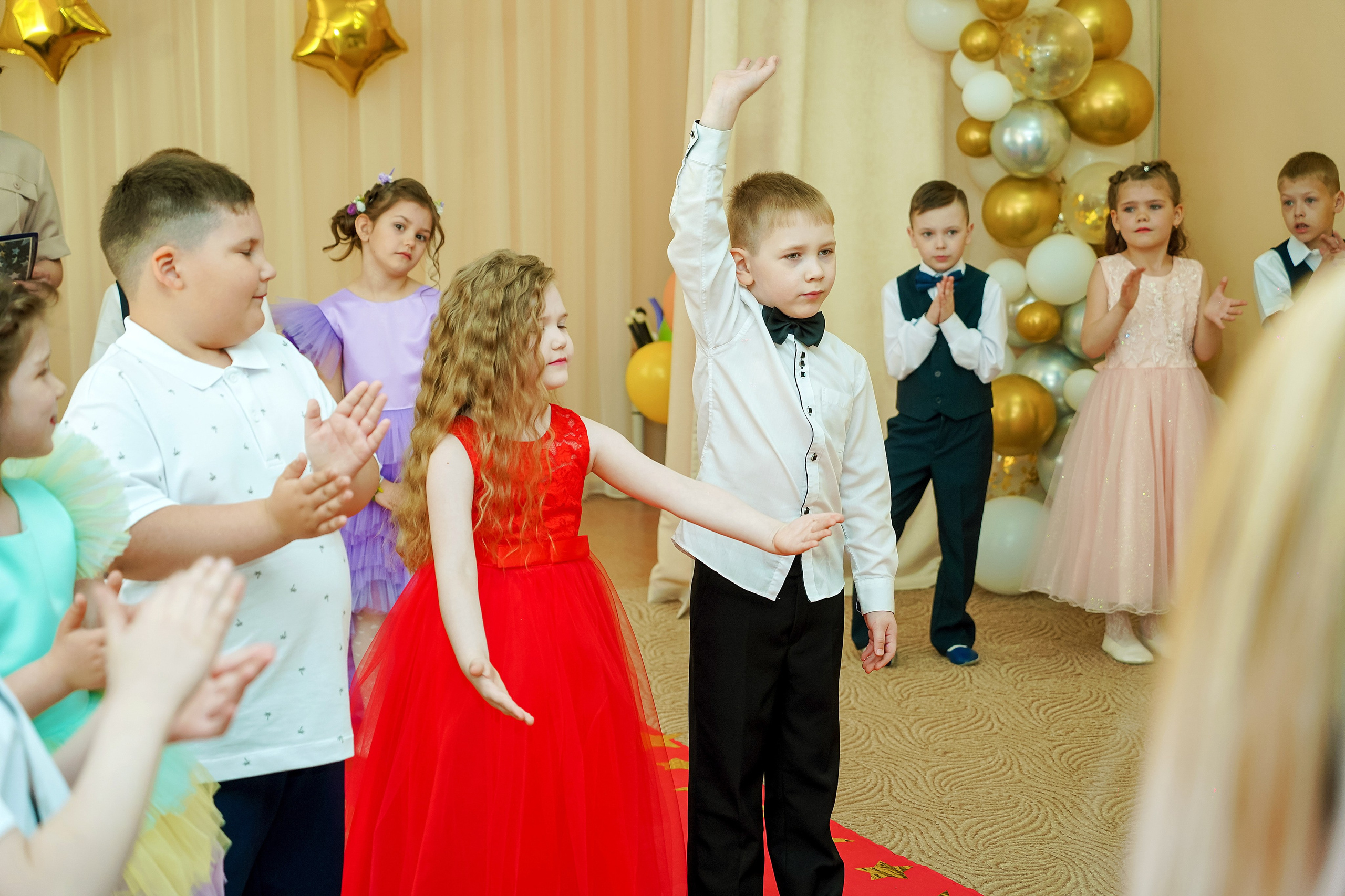 Фотосъемка видеосъёмка фотограф видеооператор новогодних утренников  в. Фотограф, видеооператор Нина Коршунова