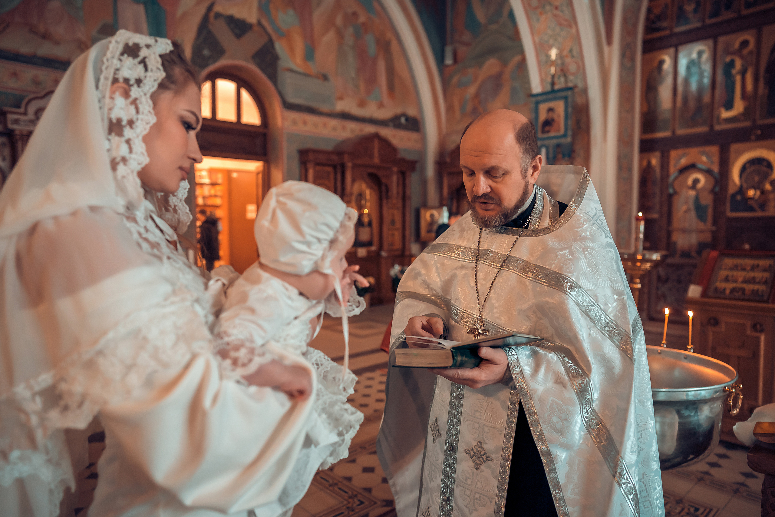 Крещение Марии. Фотограф на Крещение и Венчание в Красноярске Рамазанова Юлия