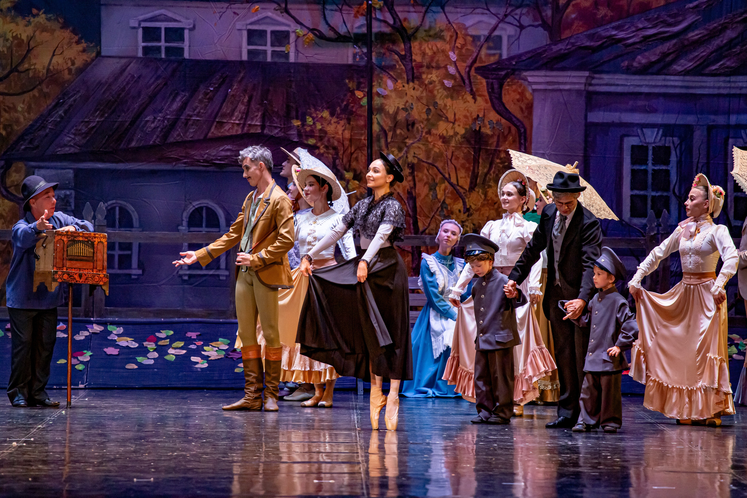 Анюта — спектакль — премьера на сцене Зимнего театра Марийского театра оперы и балета. Фотограф в Сочи Юрий Шептаев