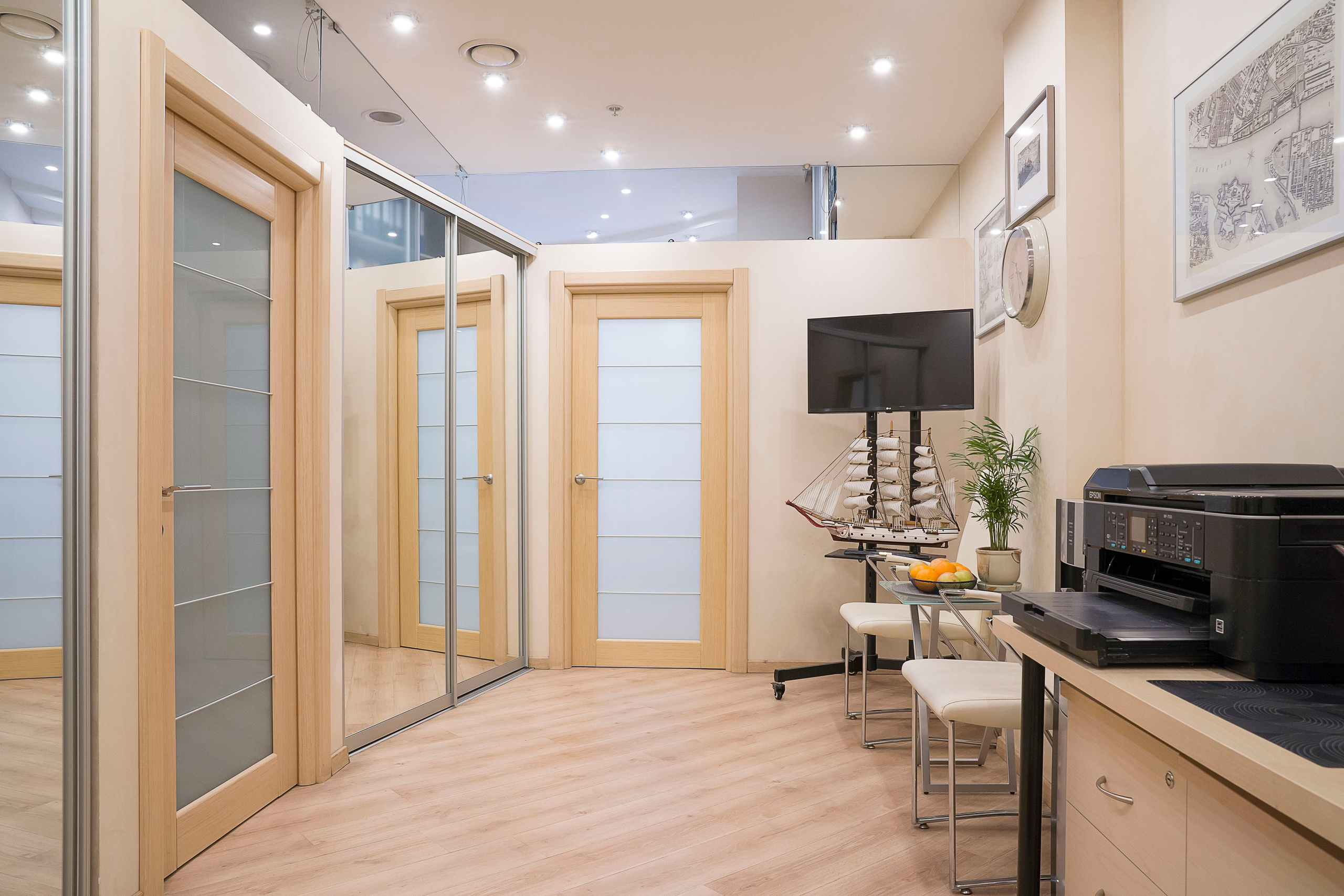 Интерьерная фотосъёмка бизнес центра Биржа. Фотограф в Санкт-Петербурге. Репортажная и все съёмки для бизнеса