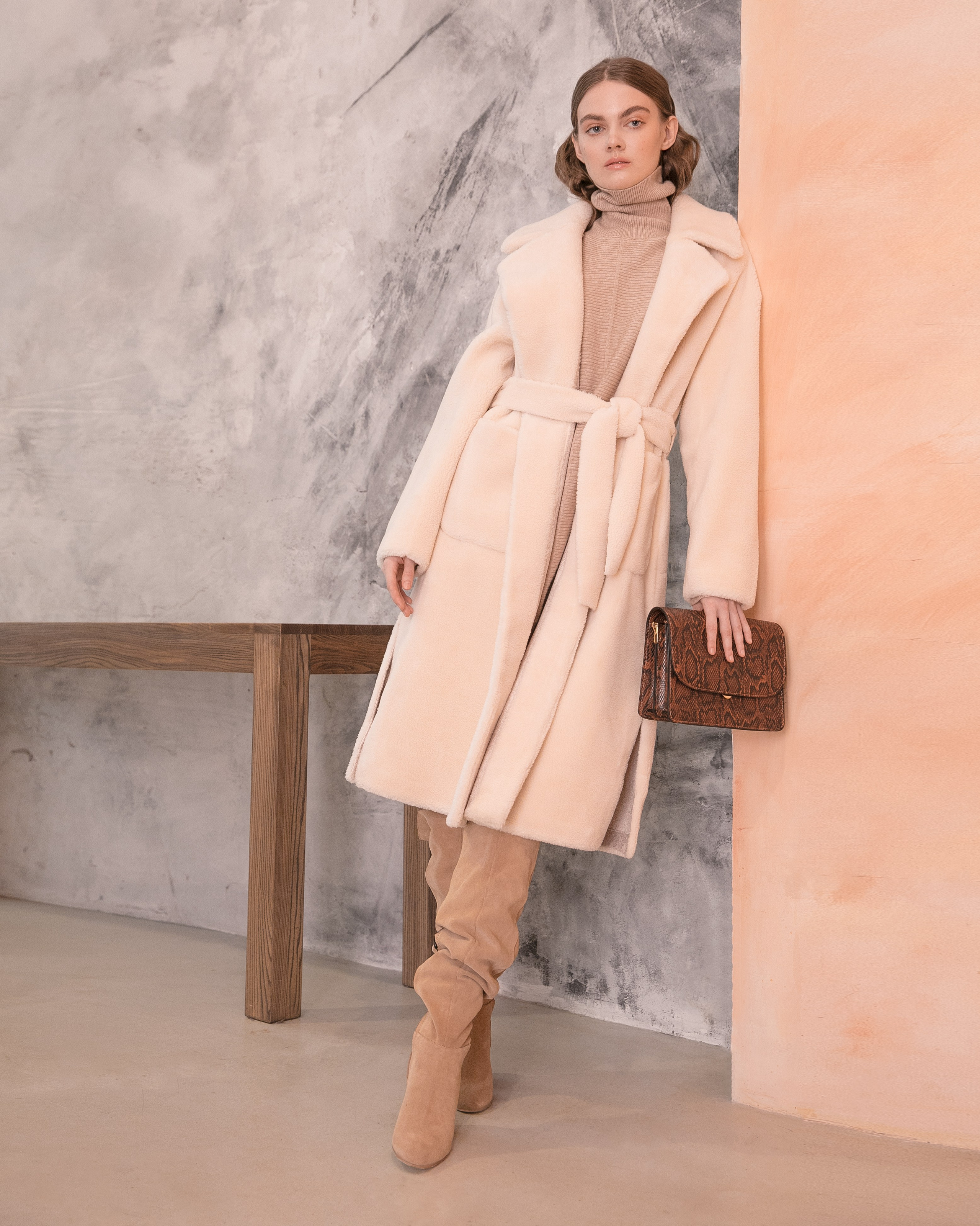 Лук бук для бренда Vika Sova. Каталожный и предметный фотограф в Москве Анна Nesmeliva