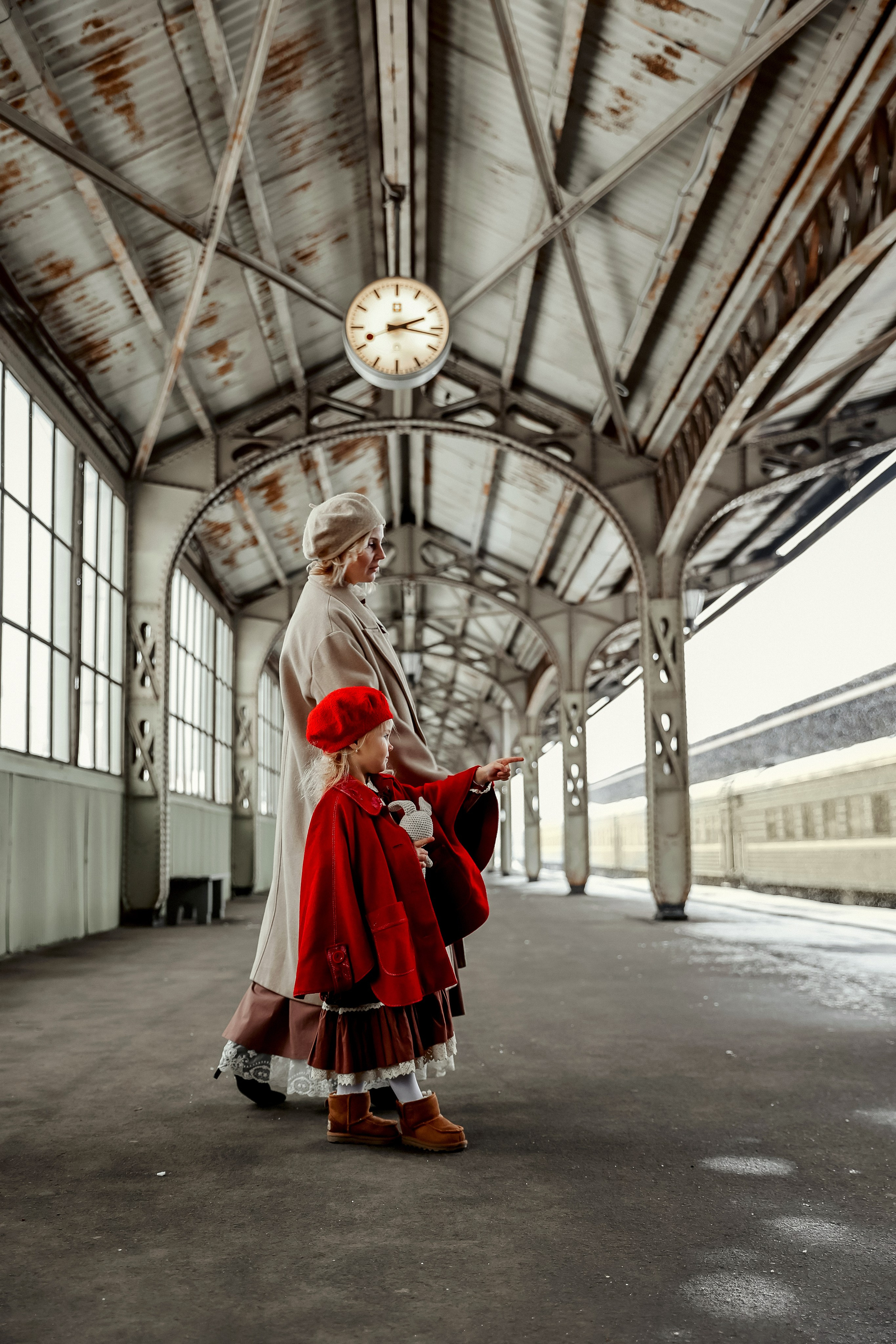 Ретро съемка на Витебском вокзале. Фотограф — Татьяна Кириллова, г. Санкт-Петербург