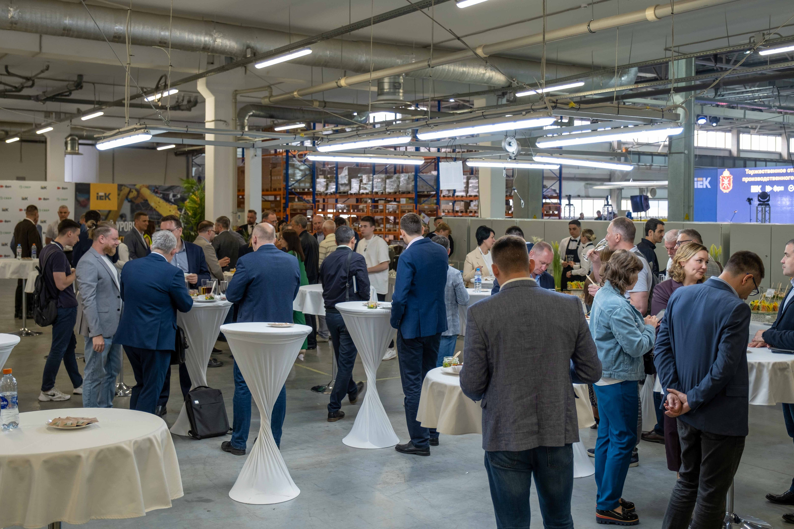 IEK — торжественное открытие производственного цеха. Фото тур