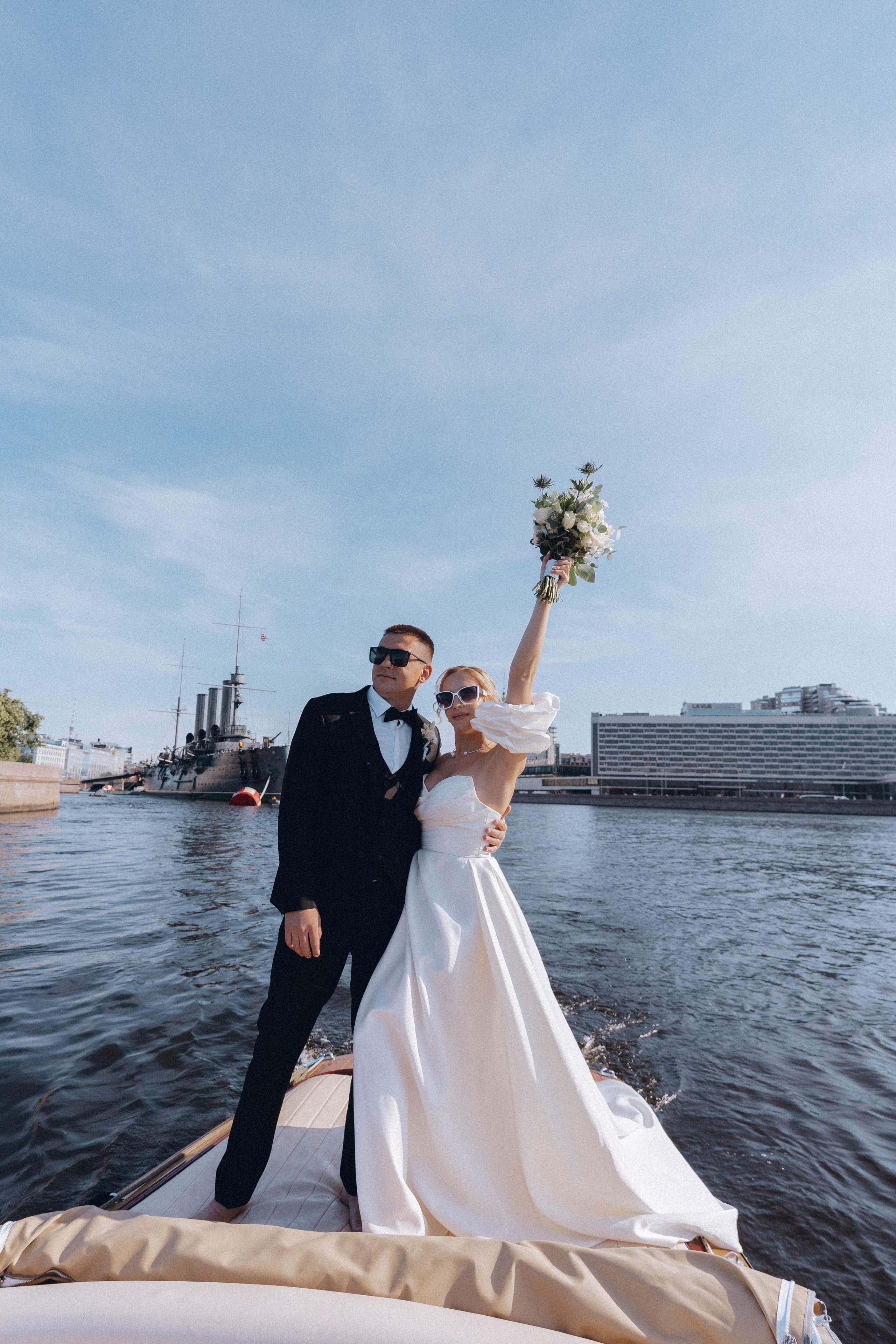 СВАДЕНБНАЯ СЬЕМКА НА КАТЕРЕ ПО КАНАЛАМ САНКТ-ПЕТЕРБУРГА И В АКВАТОРИИ НЕВЫ. Профессиональный фотограф, Санкт-Петербург — Виктория Богомолова