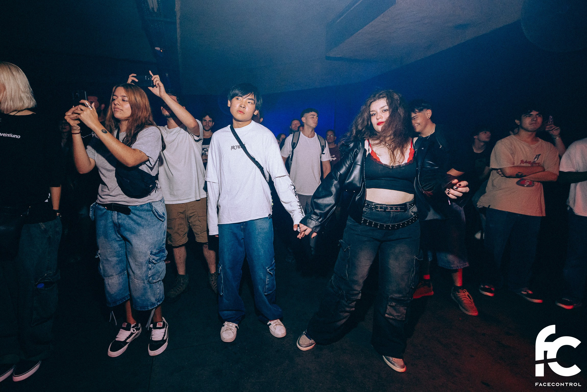 Sextape of Lovers & Granma. Face Control: Crónica social, anuncios de eventos y reportajes fotográficos