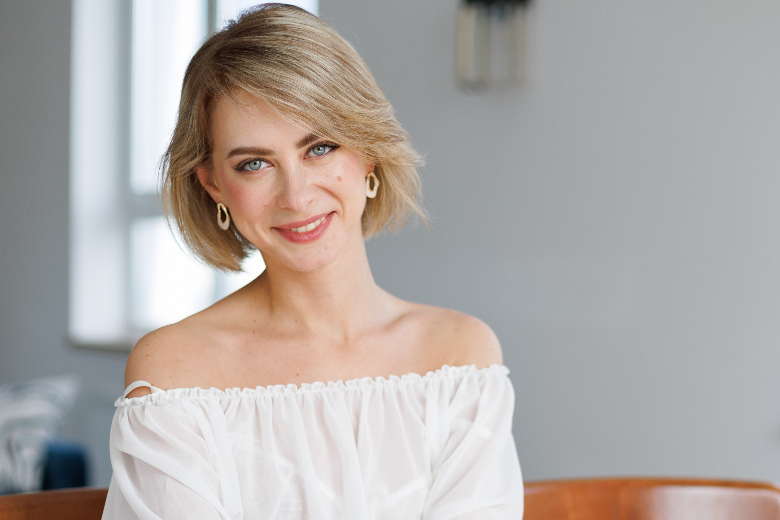 Портрет девушки в студии