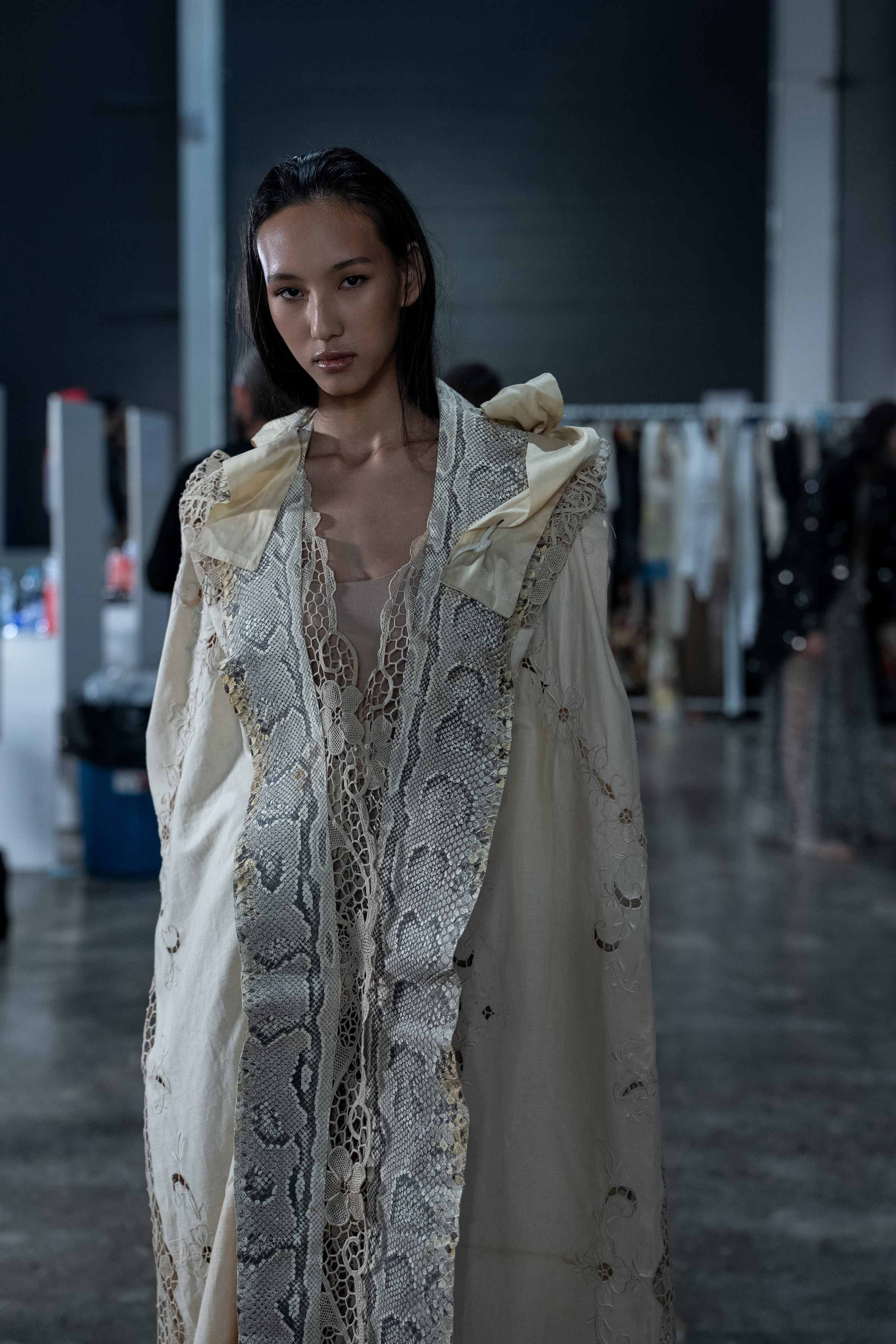 Visa Fashion Week Almaty Pre-Fall 2026 April Backstage Day 2. Сайт Алматинского НЮ АРТ, будуар и фэшн фотографа Дениса Карпенко