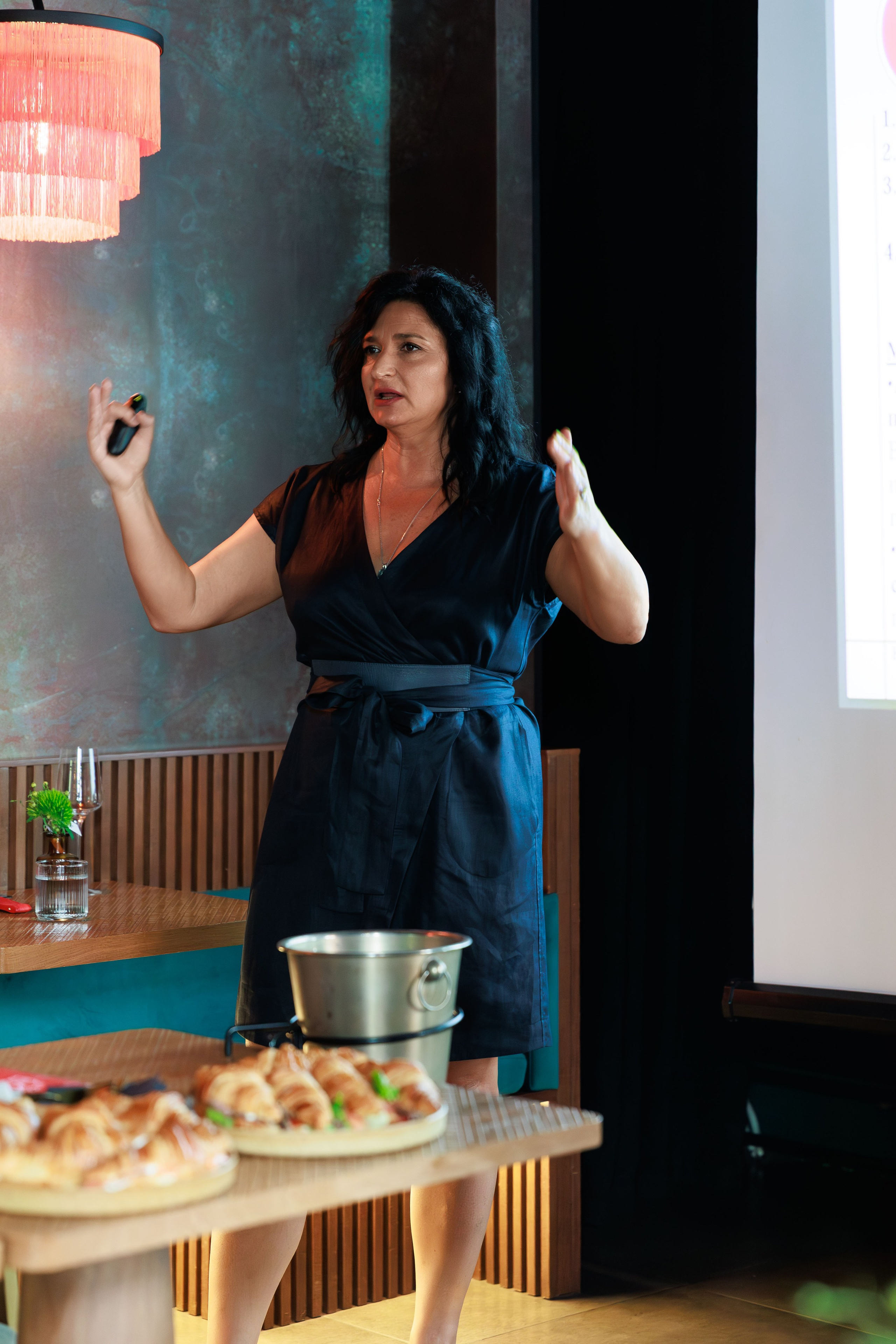 Бизнес завтрак рестораторов. Гастробар TopPoke. Фотограф Новосибирск — Наталья Гресь