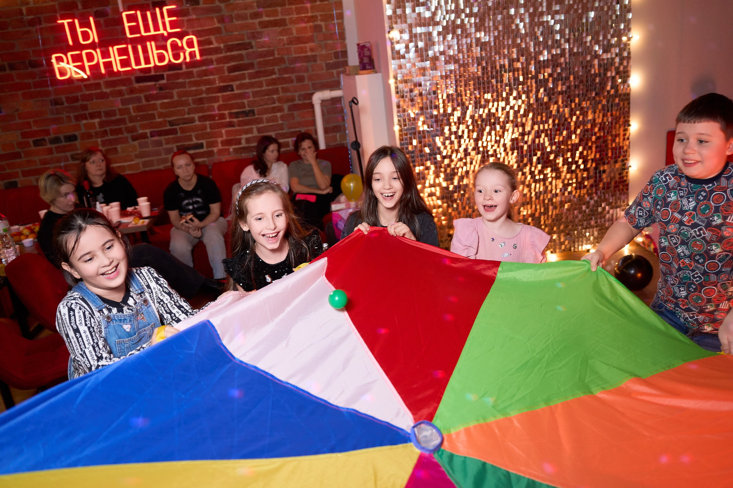 Яркие эмоции в фотографиях | Лучшие моменты детского торжества