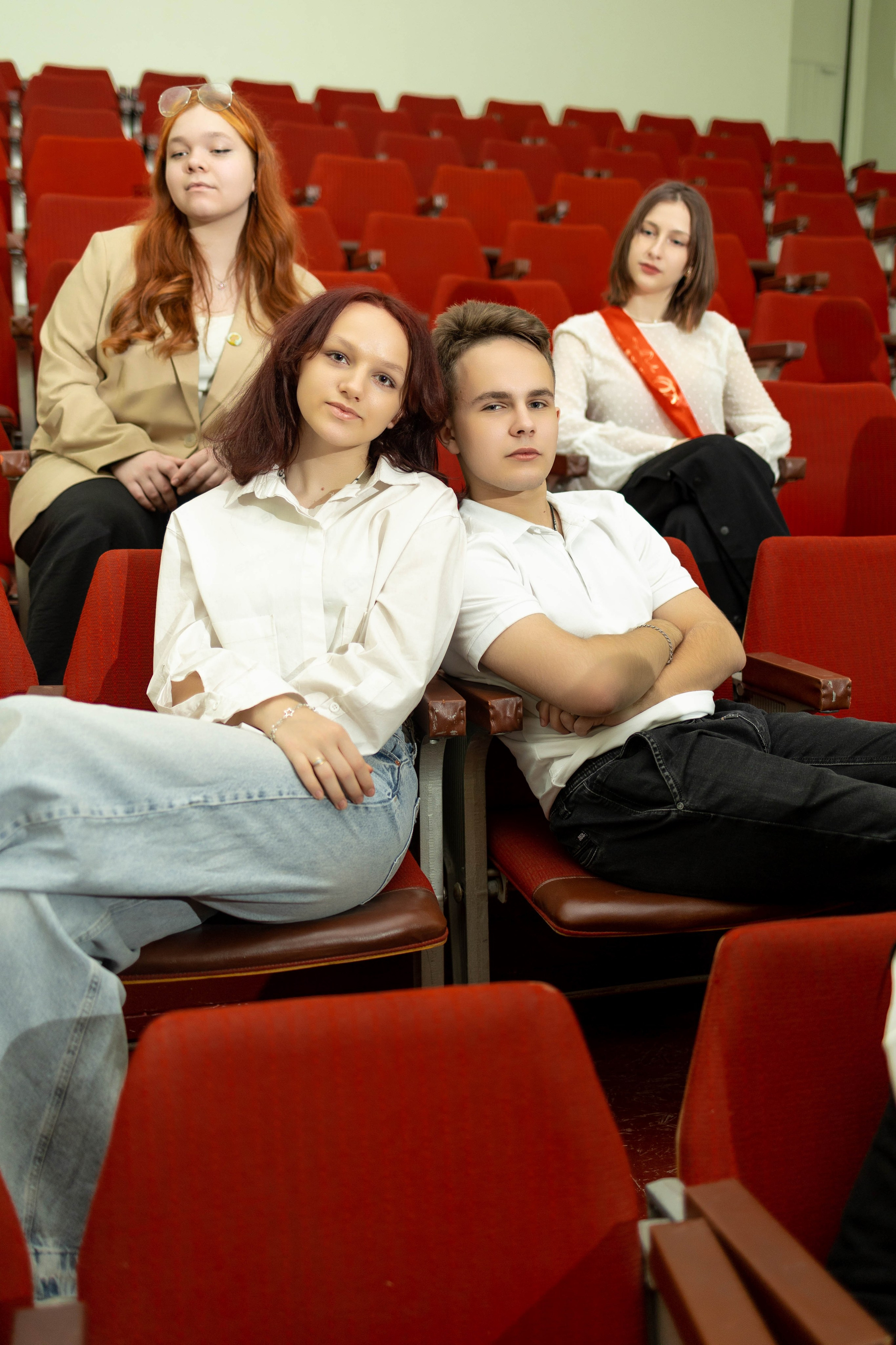 Гимназия «Интеллект». Фотограф Донецк. Горловка. ДНР. Севастополь