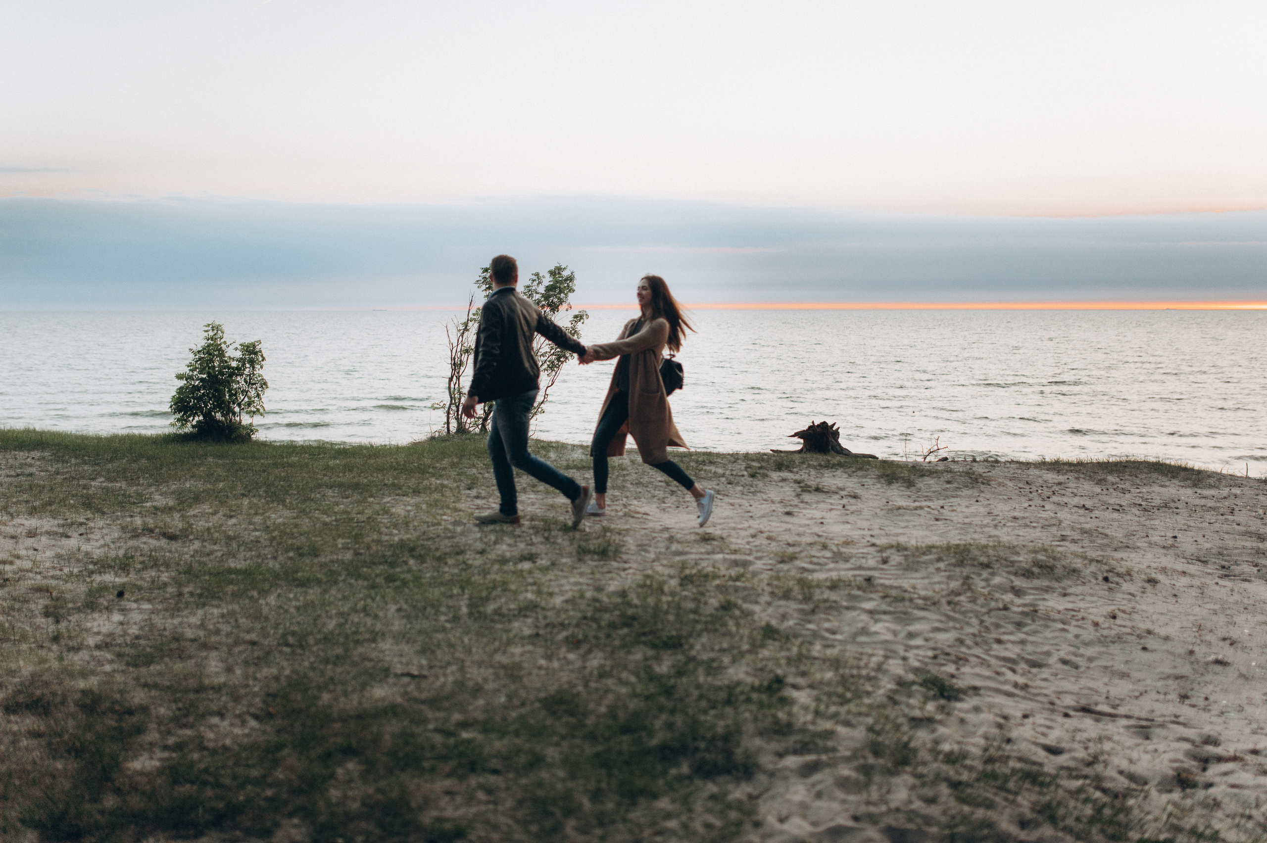 Фотограф Клайпеда, лавстори, lovestory, парные  фотосессии, фотограф Минск, Клайпеда,
фотограф европа, Море, Olando Kepure, Шапка Голанца, Обрыв, Литва