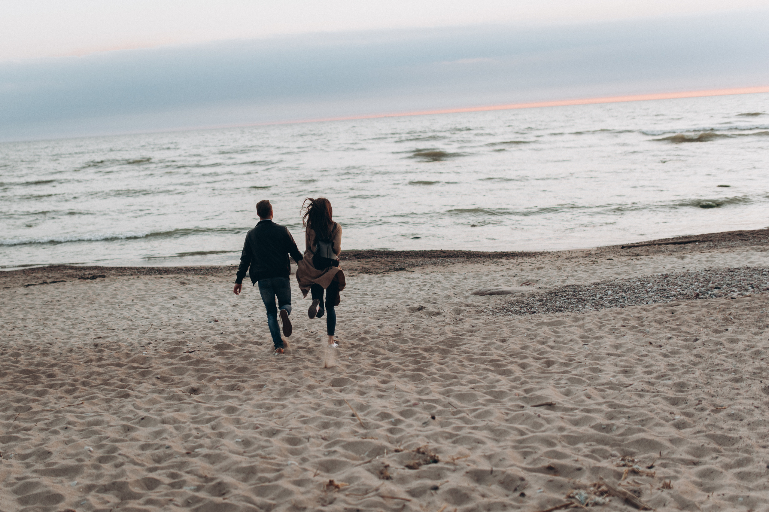 Фотограф Клайпеда, лавстори, lovestory, парные  фотосессии, фотограф Минск, Клайпеда,
фотограф европа, Море, Olando Kepure, Шапка Голанца, Обрыв, Литва