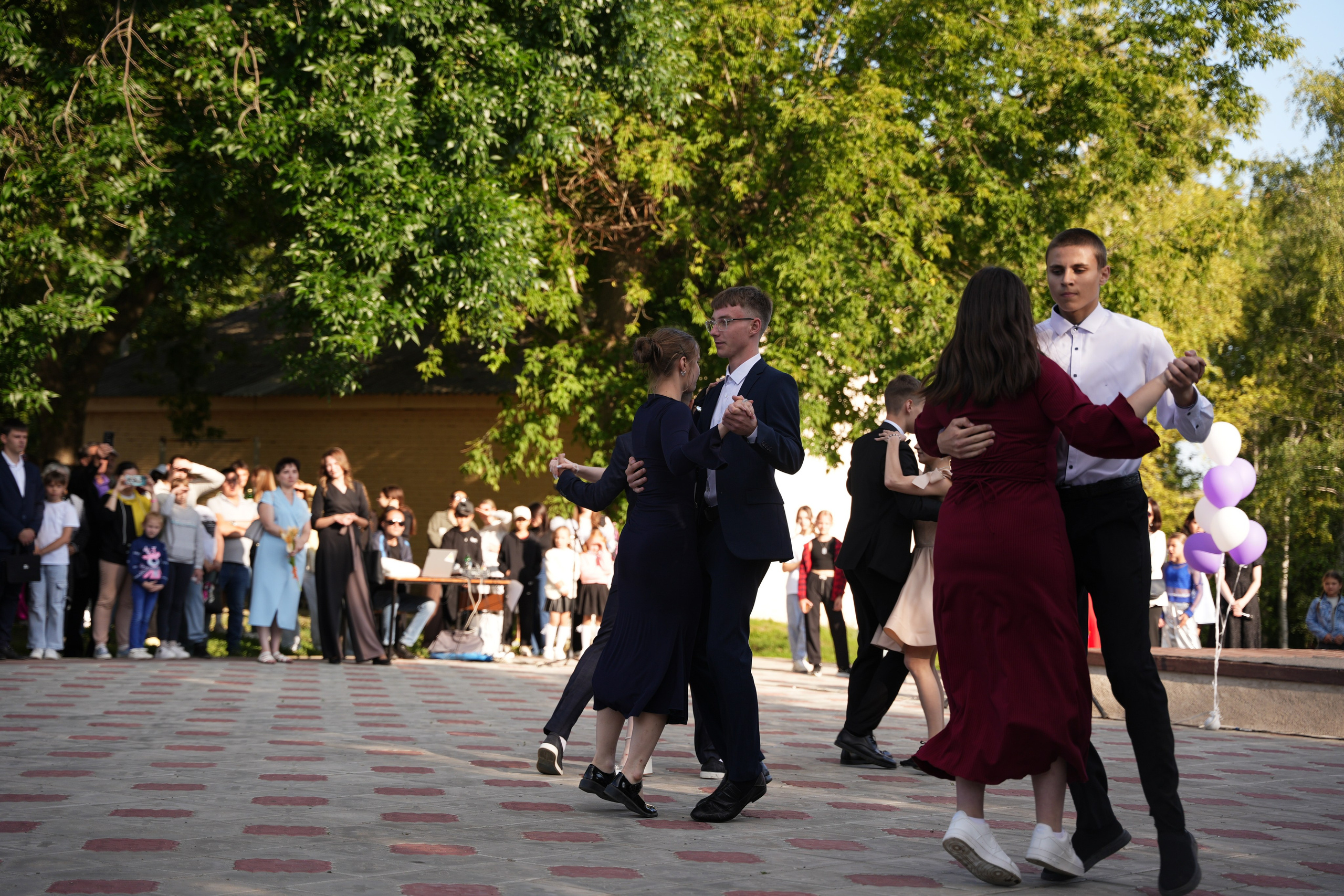 Выпускной в парке. Ольга Плаксина фотограф в Саратове