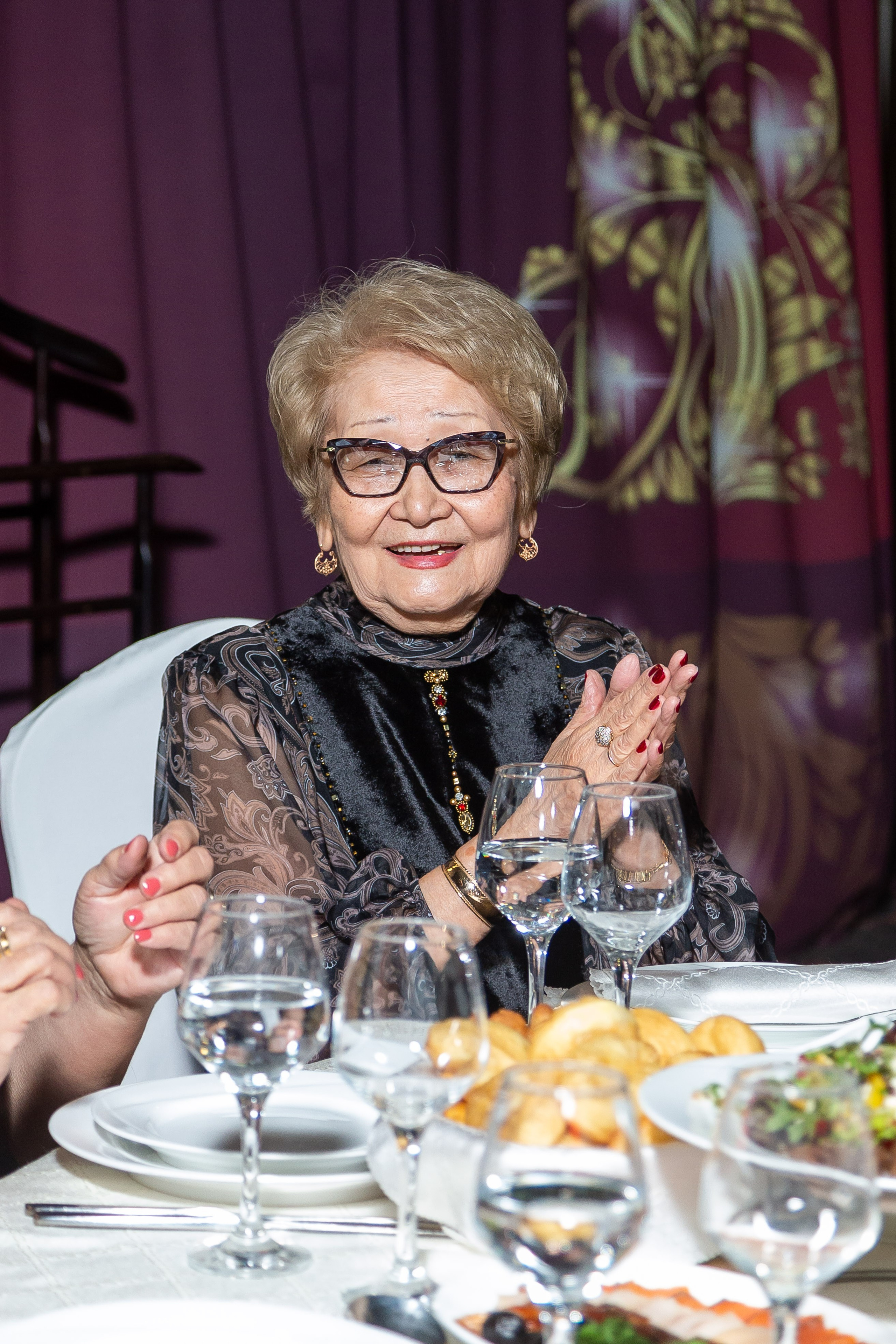 Айша Юбилей 80 лет. Свадебный фотограф в Алматы Айгерим Верба