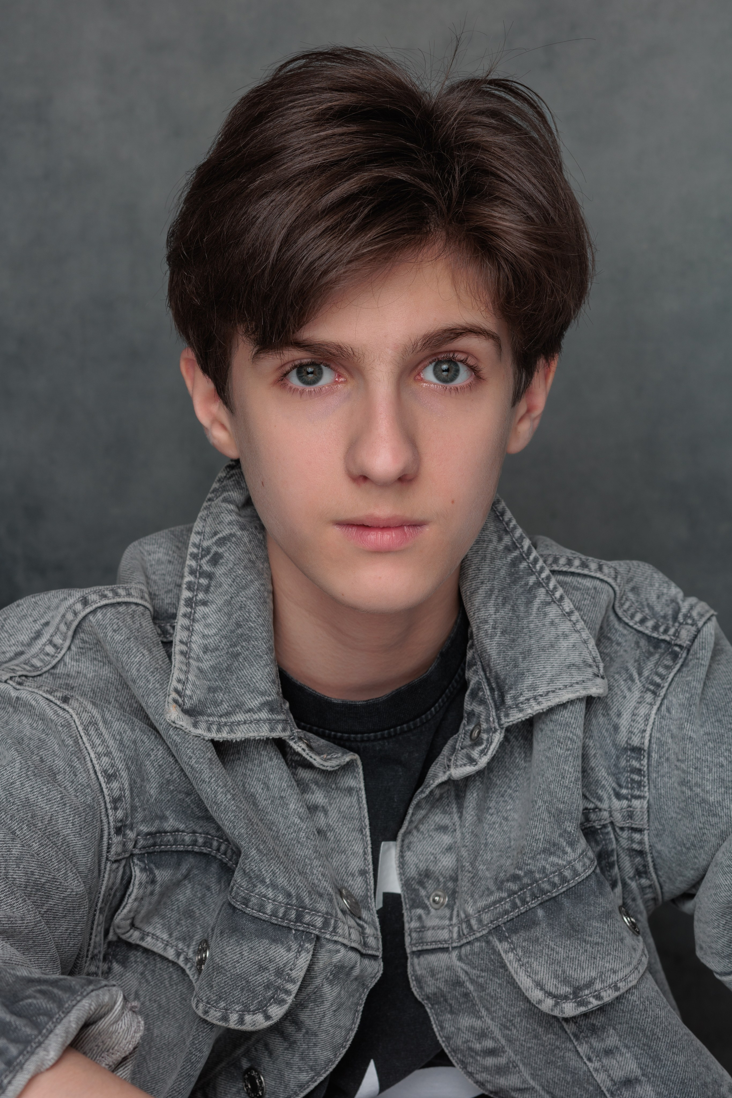 АРТЁМ. Я фотограф из Москвы к Вашим услугам