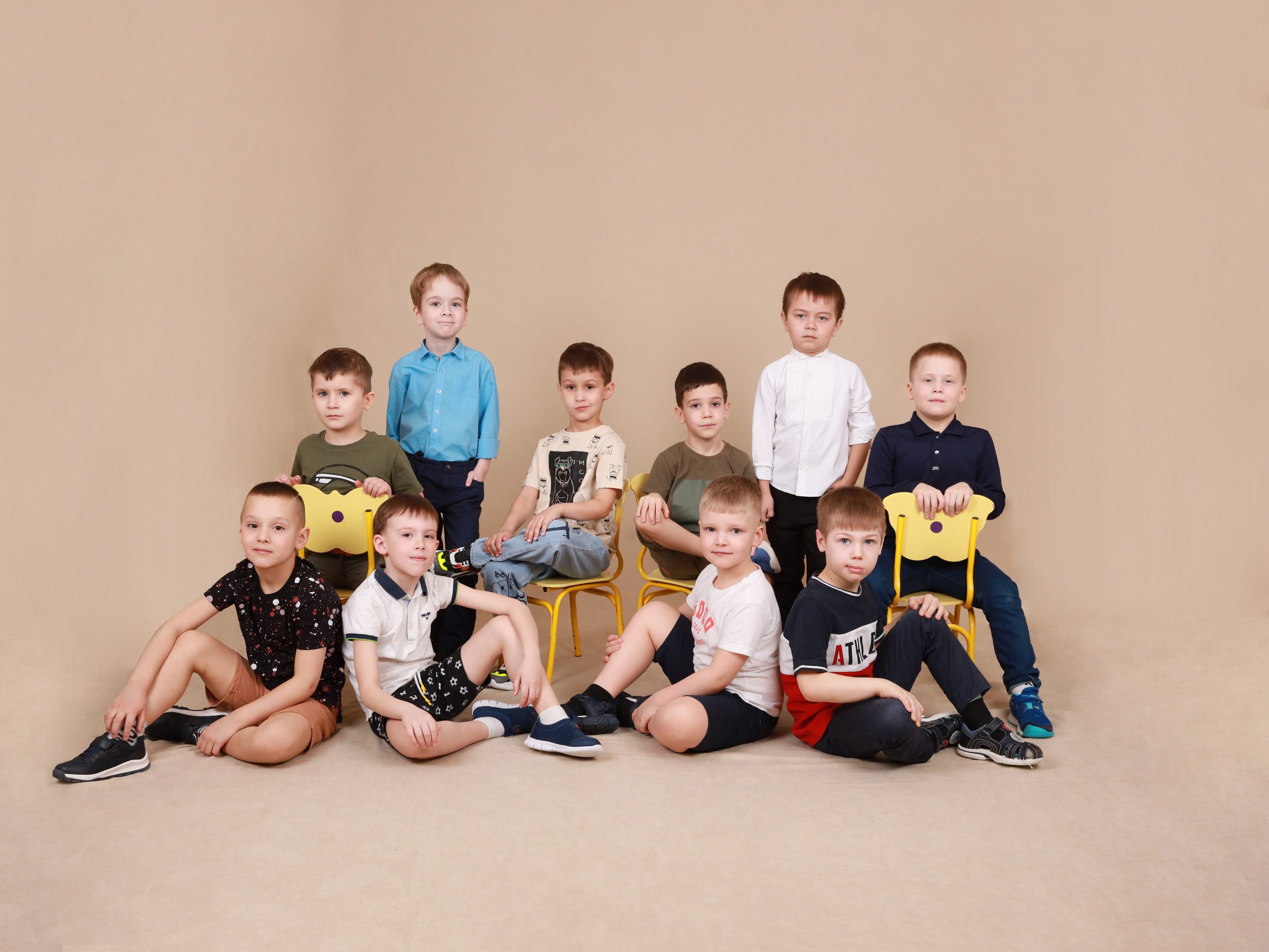 Выпускные альбомы для детского сада печать на заказ. Выпускные альбомы в Тюмени для школ, садов, вузов спортивных секций