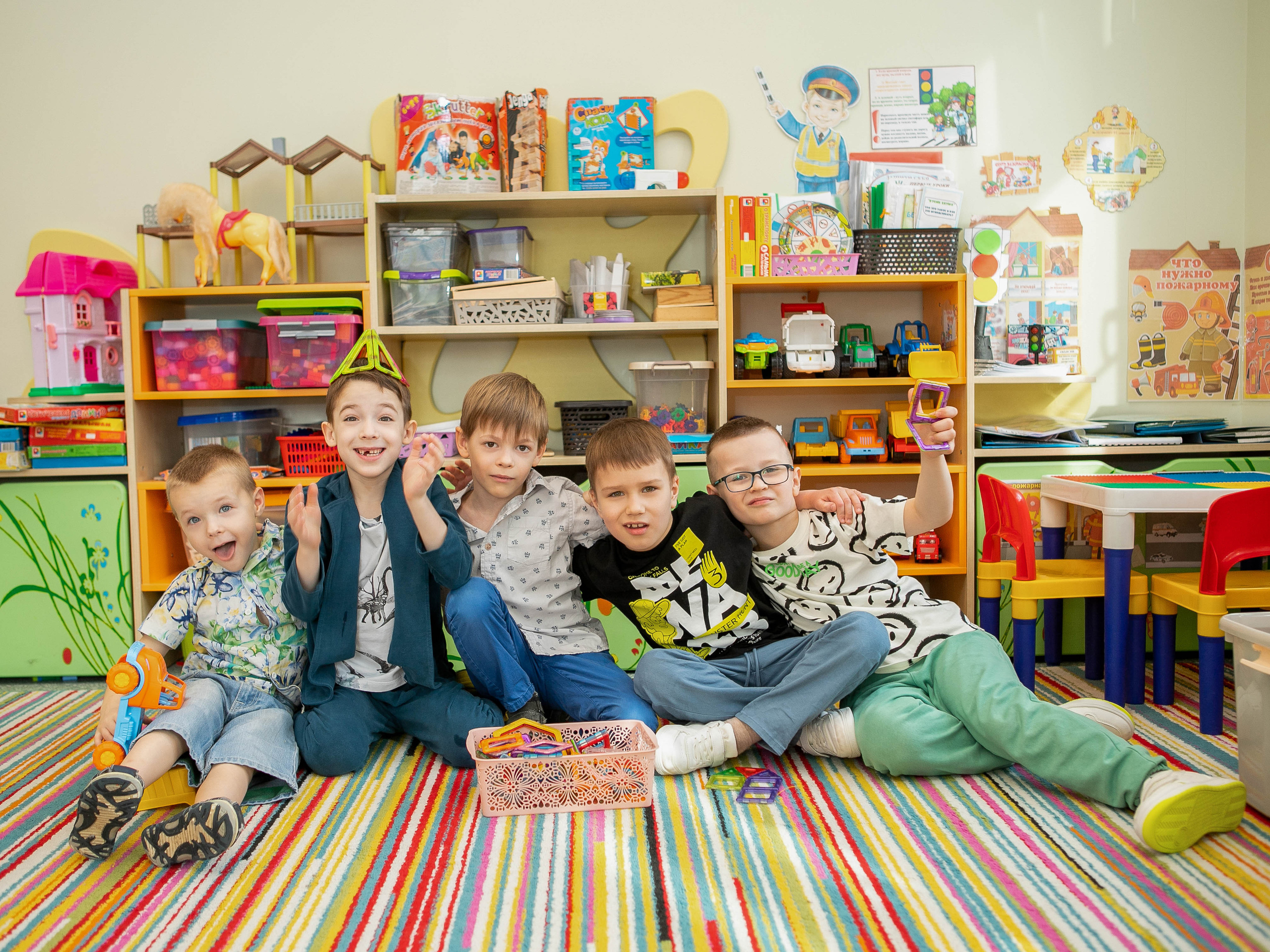 Выпускные альбомы для детского сада печать на заказ. Выпускные альбомы в Тюмени для школ, садов, вузов спортивных секций