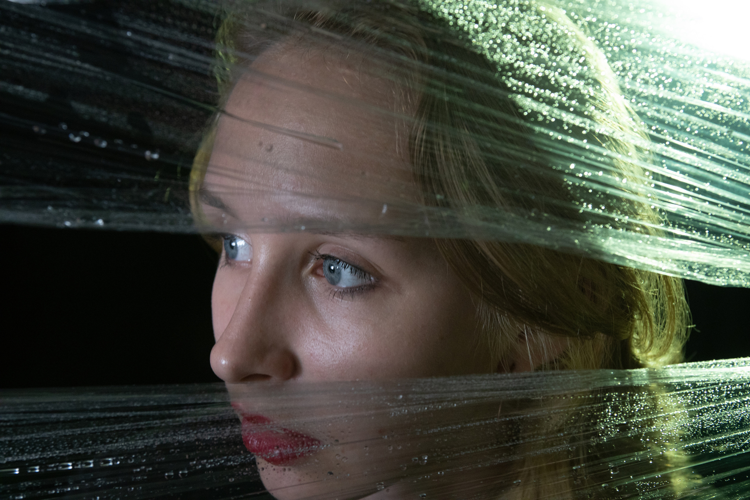 Заказать выпускной школьный альбом Тюмень. Выпускные альбомы в Тюмени для школ, садов, вузов спортивных секций