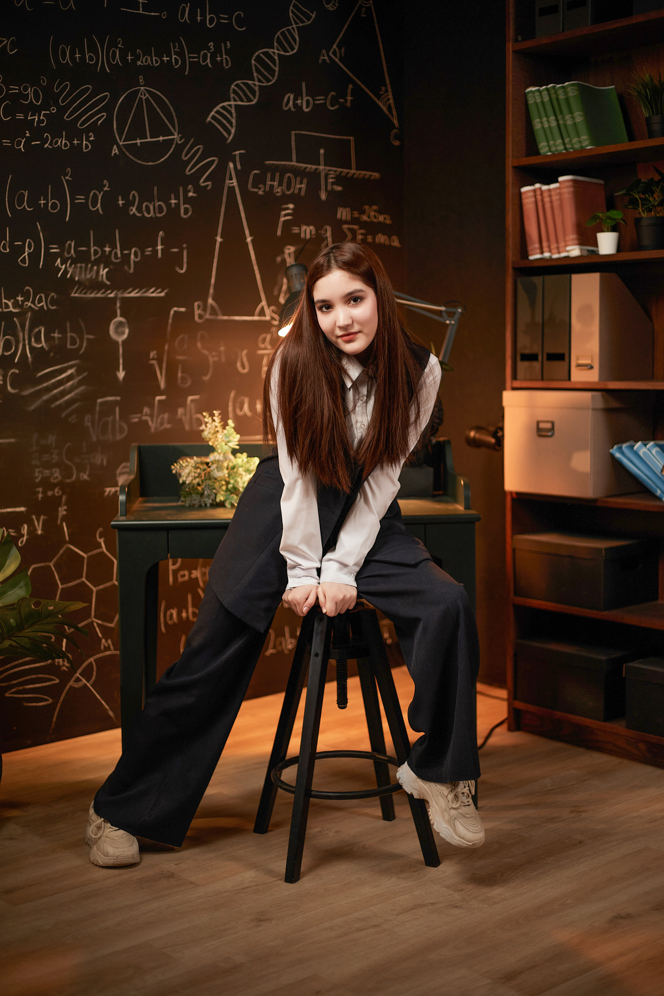 Заказать выпускной школьный альбом Тюмень. Выпускные альбомы в Тюмени для школ, садов, вузов спортивных секций