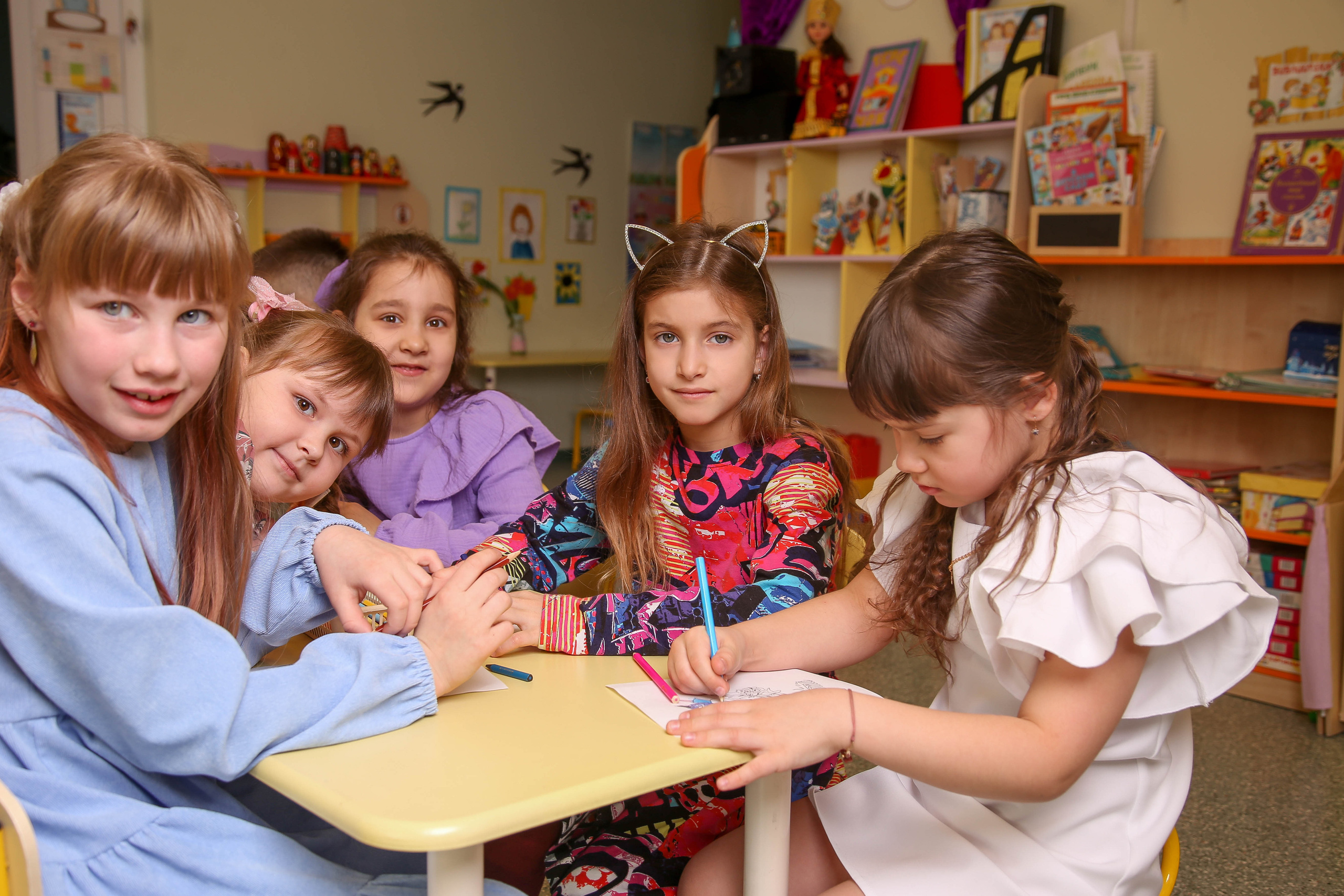 Выпускные альбомы для детского сада печать на заказ. Выпускные альбомы в Тюмени для школ, садов, вузов спортивных секций
