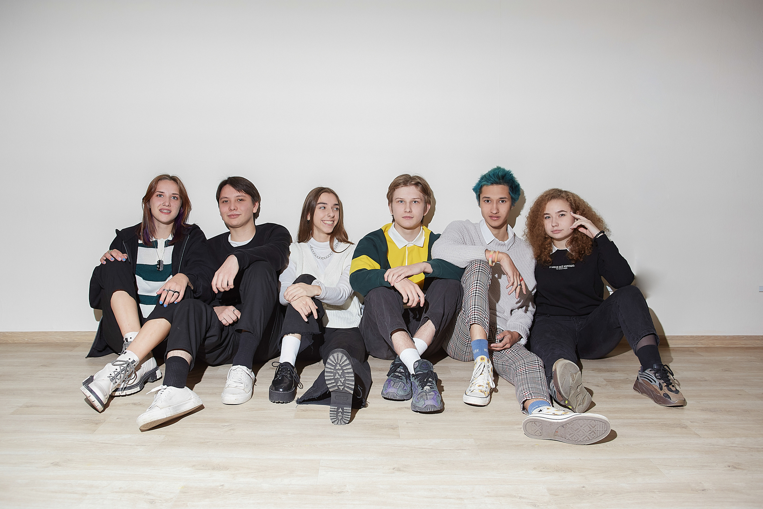 Заказать выпускной школьный альбом Тюмень. Выпускные альбомы в Тюмени для школ, садов, вузов спортивных секций