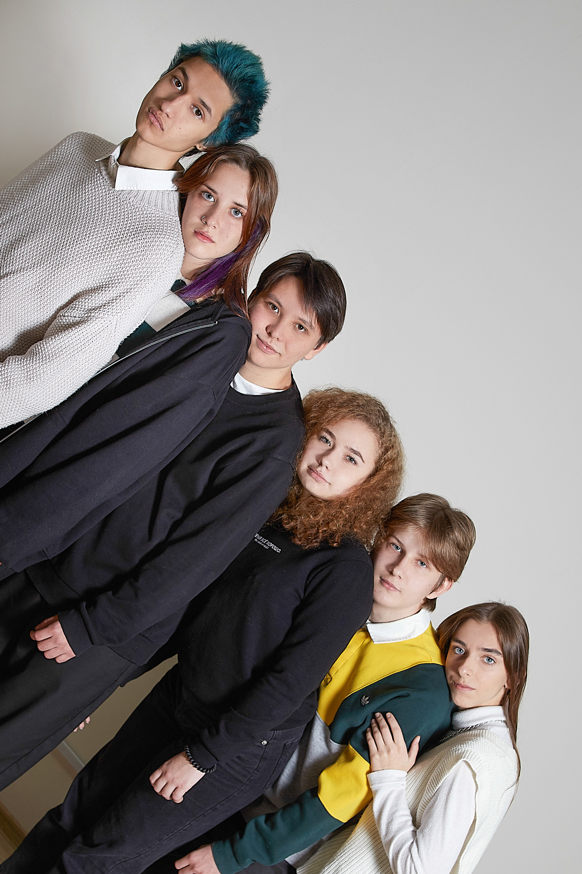 Заказать выпускной школьный альбом Тюмень. Выпускные альбомы в Тюмени для школ, садов, вузов спортивных секций