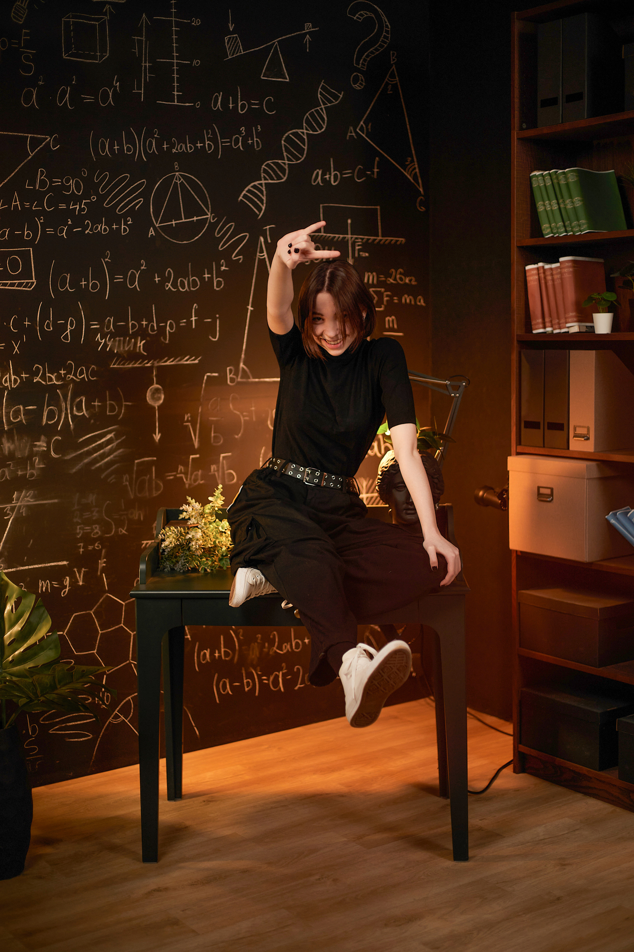 Заказать выпускной школьный альбом Тюмень. Выпускные альбомы в Тюмени для школ, садов, вузов спортивных секций