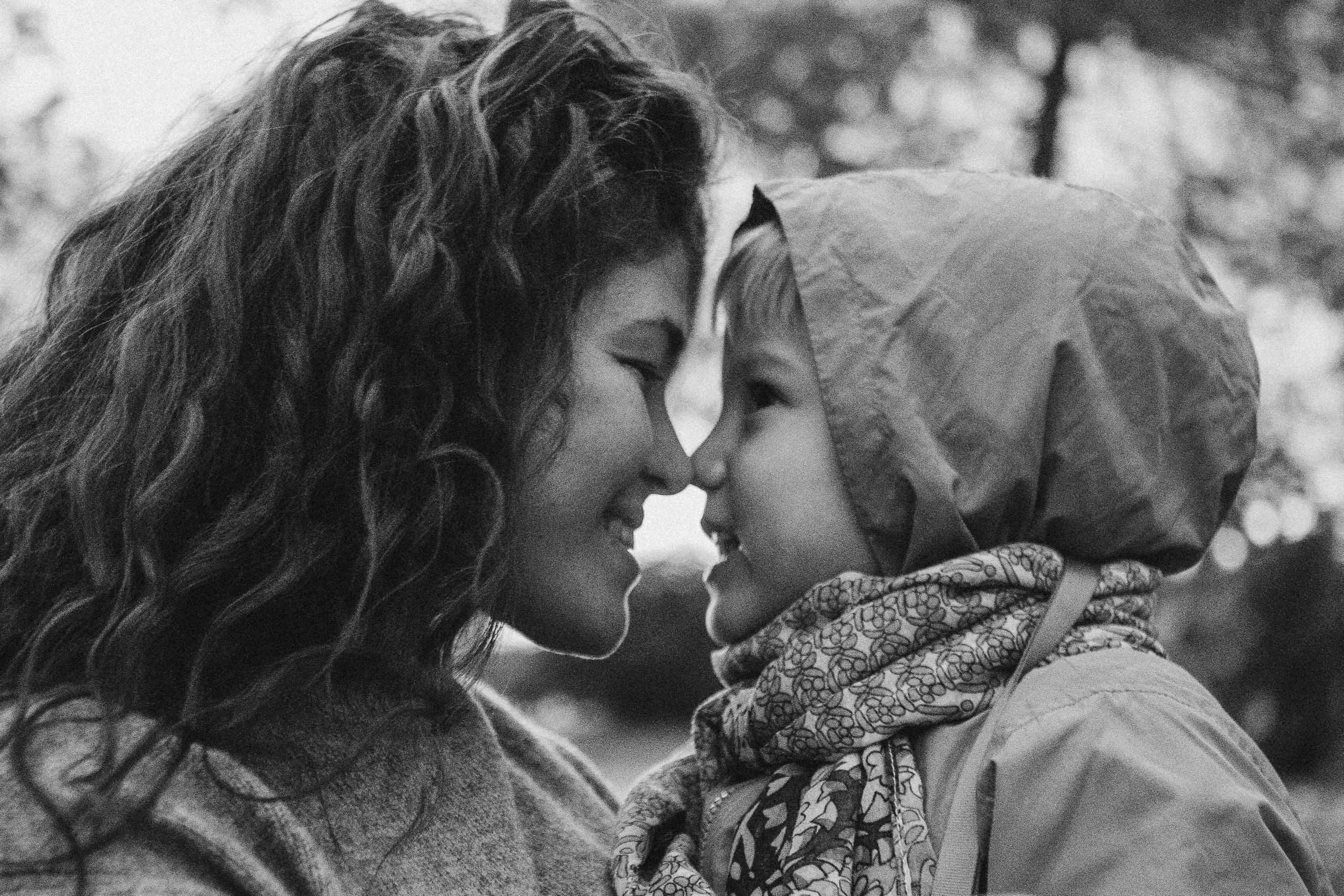 Nastya & Mr. Racoon. Portrait, family and pet photographer in Cyprus, Ksenia Bourdelle