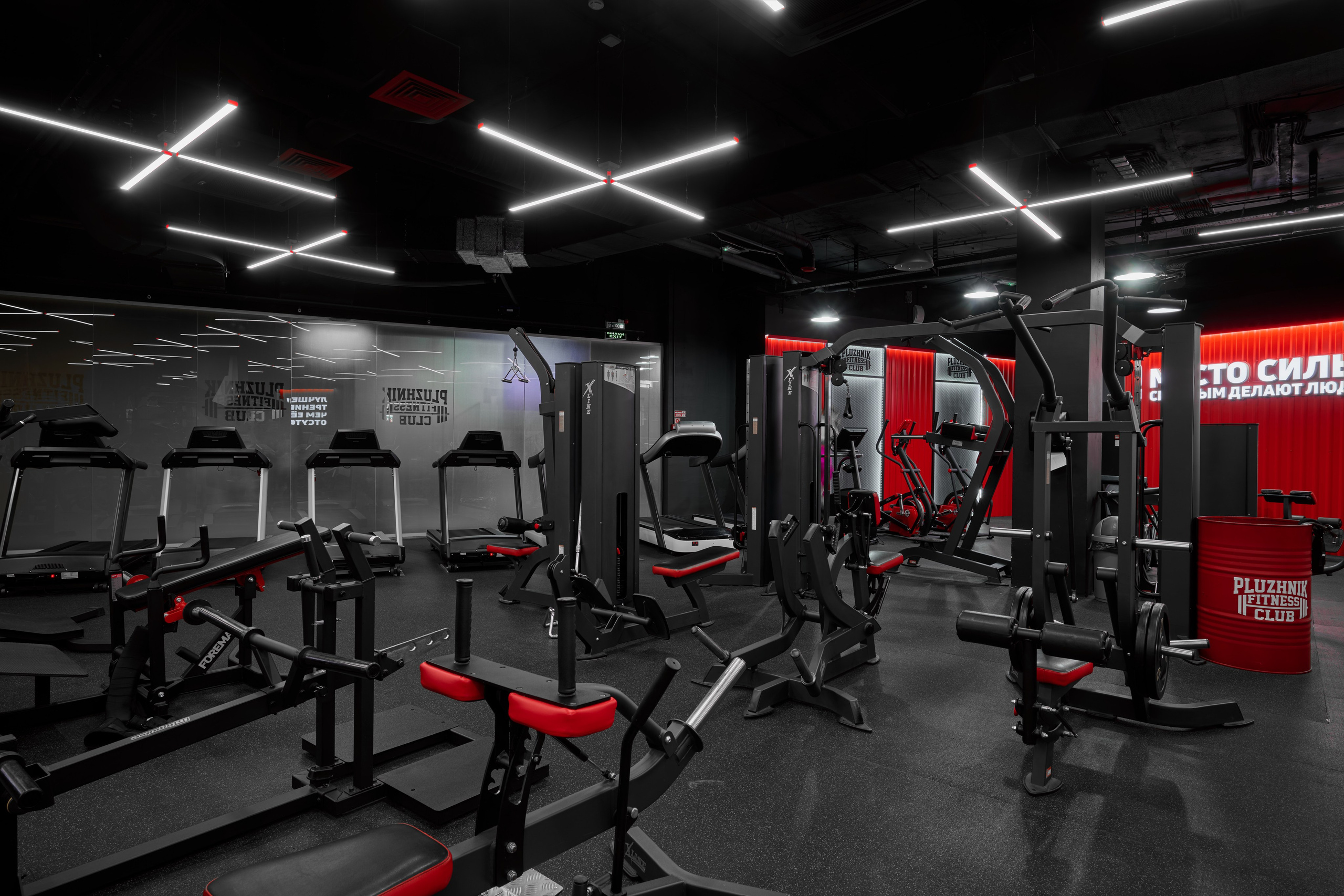 Интерьерная фотосъека фитнес клуба Плужник фитнес. Спортивный фитнес фотограф-видеограф Алексей Нестеров