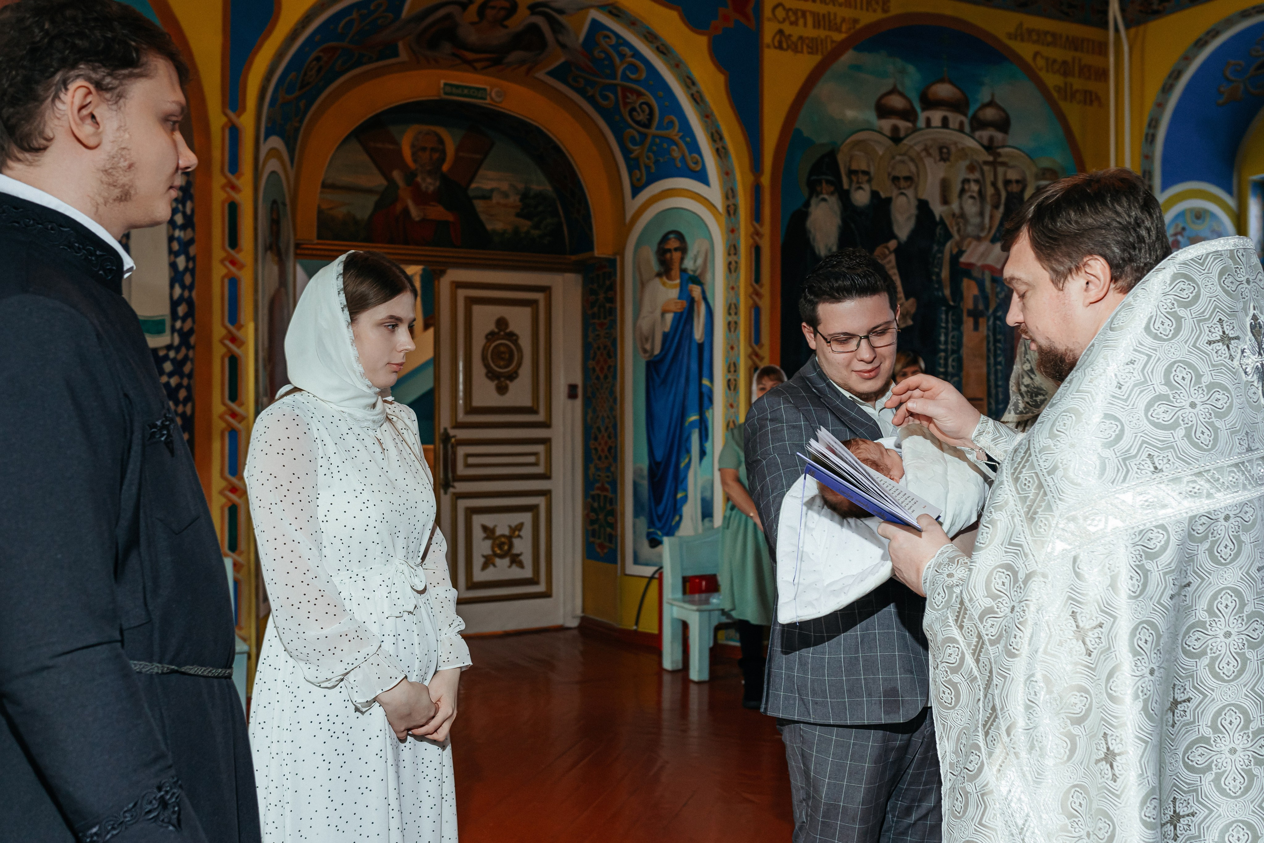 Фотосъемка крещения. Фотограф Ким Наталья в Красноярске