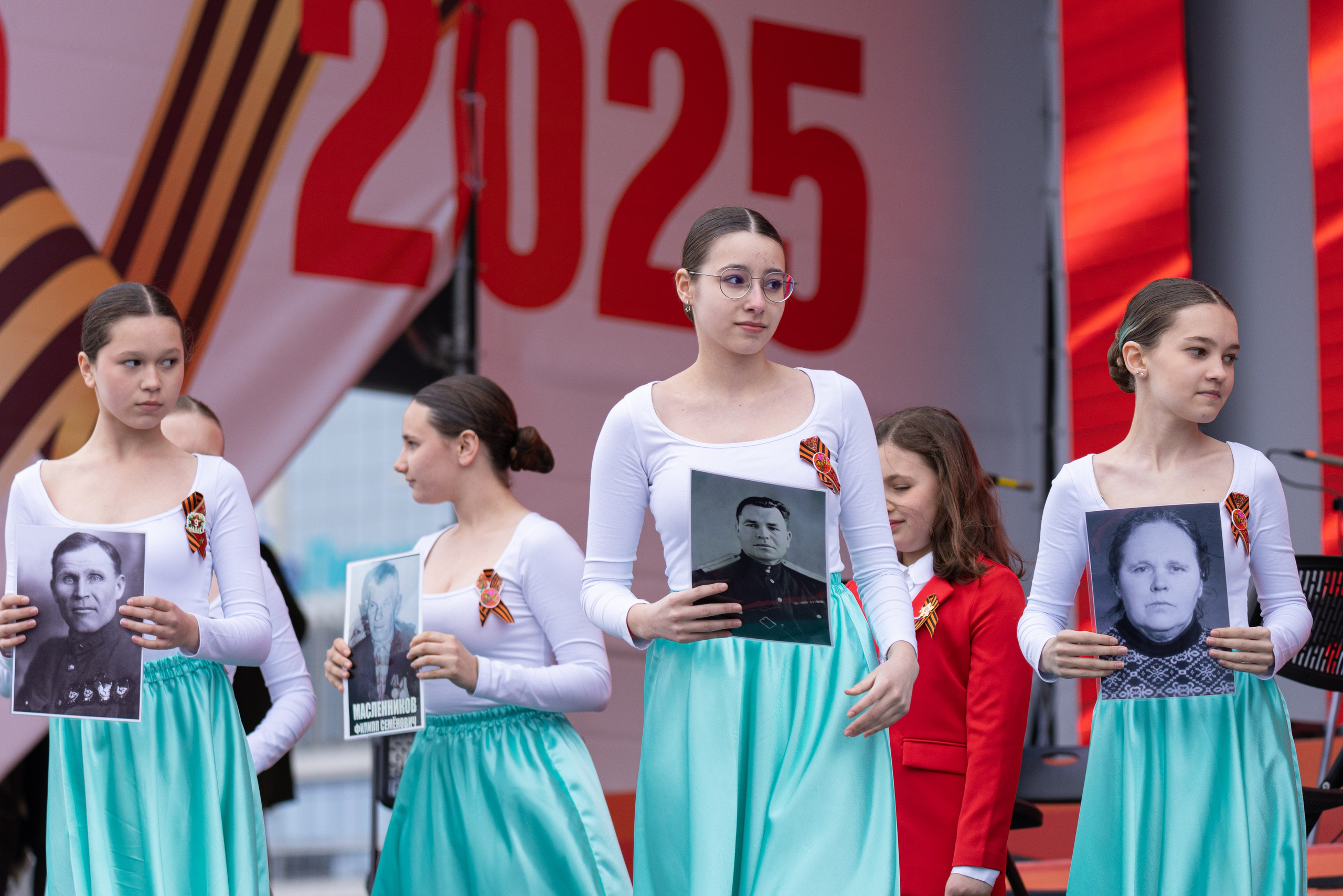 9 мая, выступления 2025 г. Олег Катакинов| Репортажный фотограф в городе у моря (Владивосток)